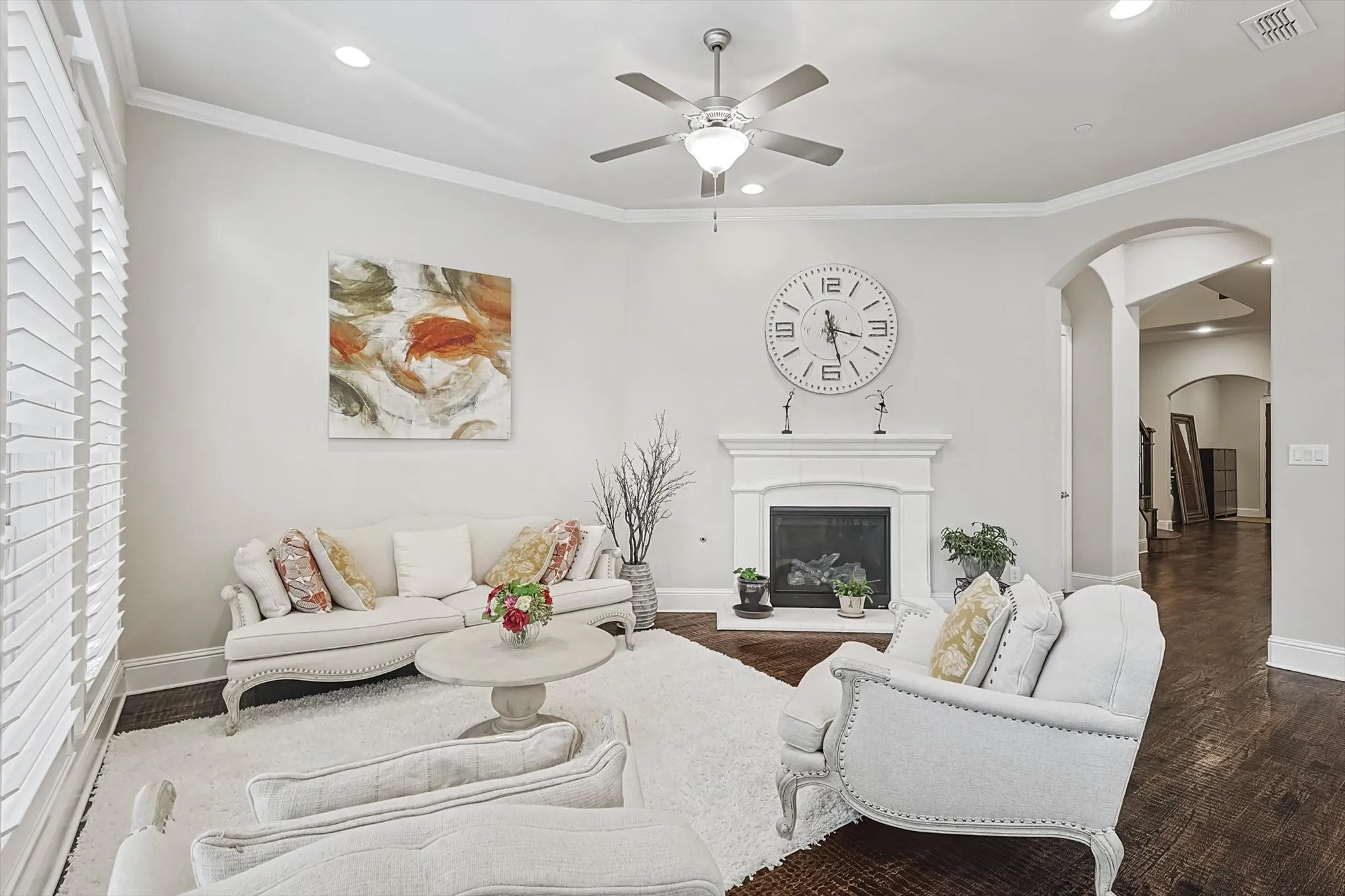 Townhouse For Sale in Denton County , 2812 Cedar Elm Drive, Carrollton, Texas 75010, 3 Bedroom, 3 Bathroom, 2 Garage spaces, 3,234 Sqft, built in 2014, mls#21403710, Real Estate Agent in Carrollton, Homes For Sale in Denton county, Homes For Sale in Carrollton, Realtor in Carrollton Texas, Real Estate Brokerage Independent Realty Texas, Luminita Cordes Realtor
