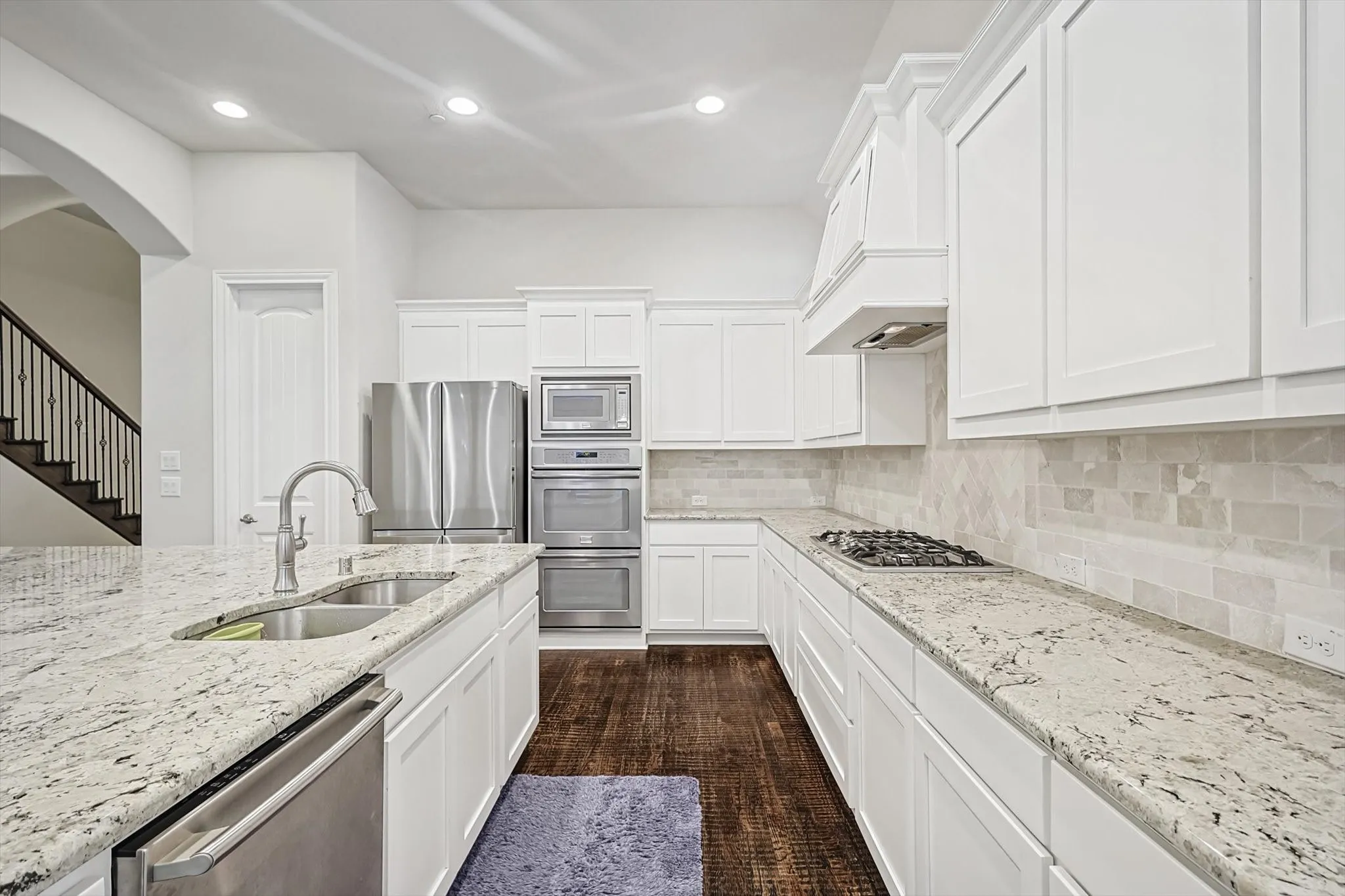 Townhouse For Sale in Denton County , 2812 Cedar Elm Drive, Carrollton, Texas 75010, 3 Bedroom, 3 Bathroom, 2 Garage spaces, 3,234 Sqft, built in 2014, mls#21403710, Real Estate Agent in Carrollton, Homes For Sale in Denton county, Homes For Sale in Carrollton, Realtor in Carrollton Texas, Real Estate Brokerage Independent Realty Texas, Luminita Cordes Realtor