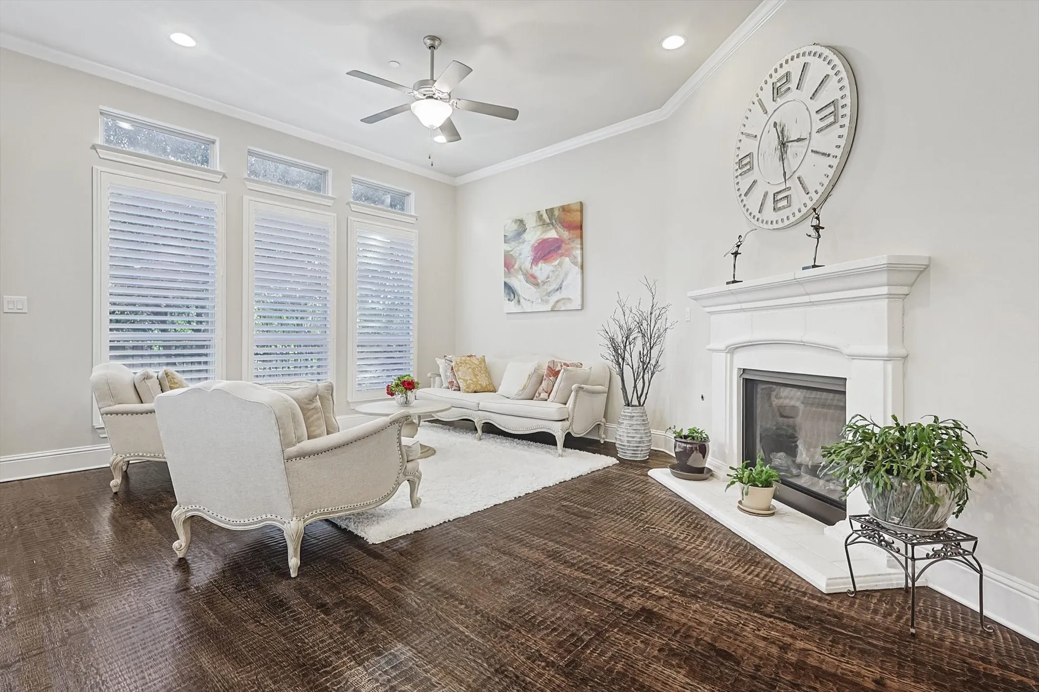 Townhouse For Sale in Denton County , 2812 Cedar Elm Drive, Carrollton, Texas 75010, 3 Bedroom, 3 Bathroom, 2 Garage spaces, 3,234 Sqft, built in 2014, mls#21403710, Real Estate Agent in Carrollton, Homes For Sale in Denton county, Homes For Sale in Carrollton, Realtor in Carrollton Texas, Real Estate Brokerage Independent Realty Texas, Luminita Cordes Realtor