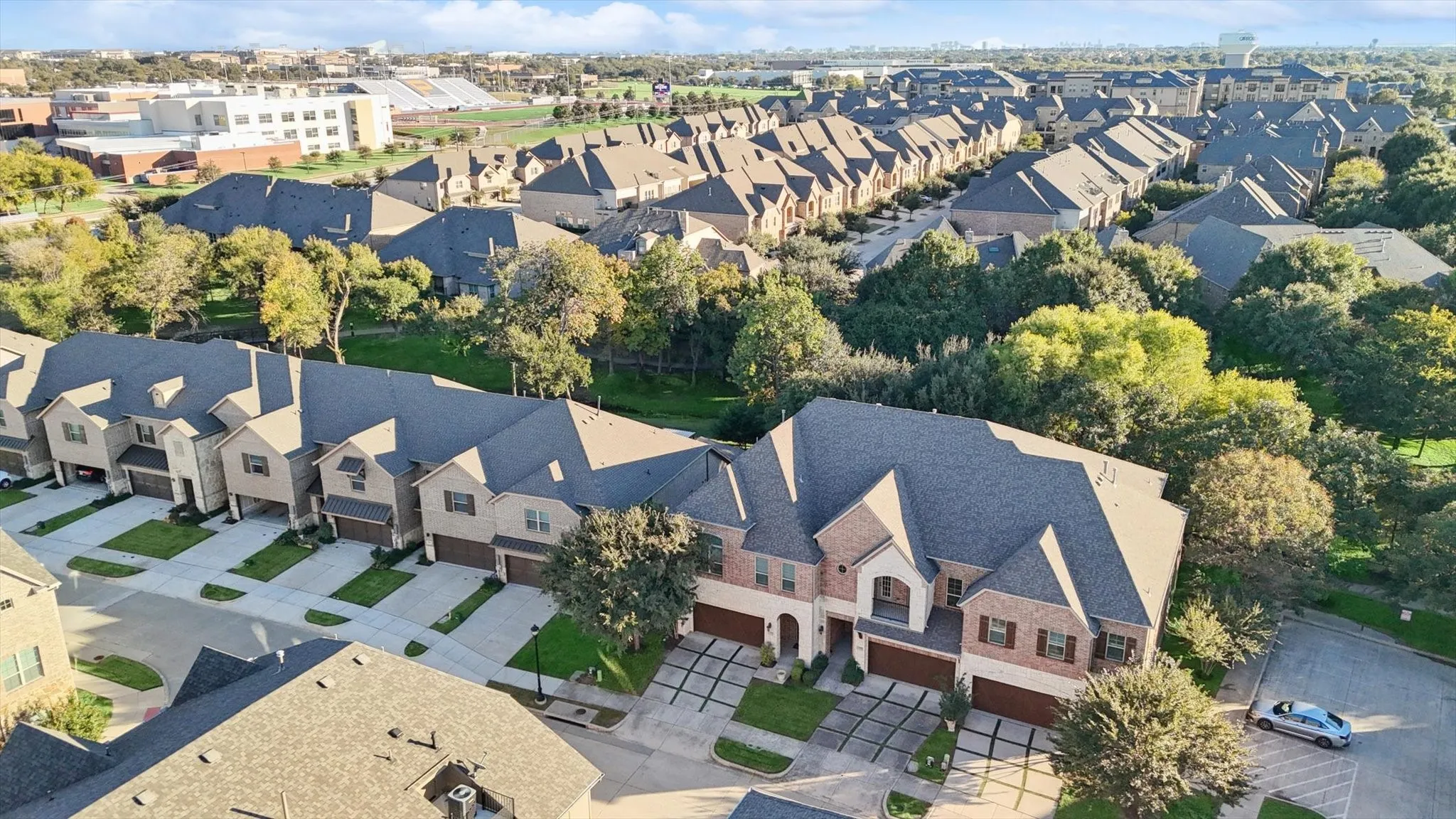 Townhouse For Sale in Denton County , 2812 Cedar Elm Drive, Carrollton, Texas 75010, 3 Bedroom, 3 Bathroom, 2 Garage spaces, 3,234 Sqft, built in 2014, mls#21403710, Real Estate Agent in Carrollton, Homes For Sale in Denton county, Homes For Sale in Carrollton, Realtor in Carrollton Texas, Real Estate Brokerage Independent Realty Texas, Luminita Cordes Realtor