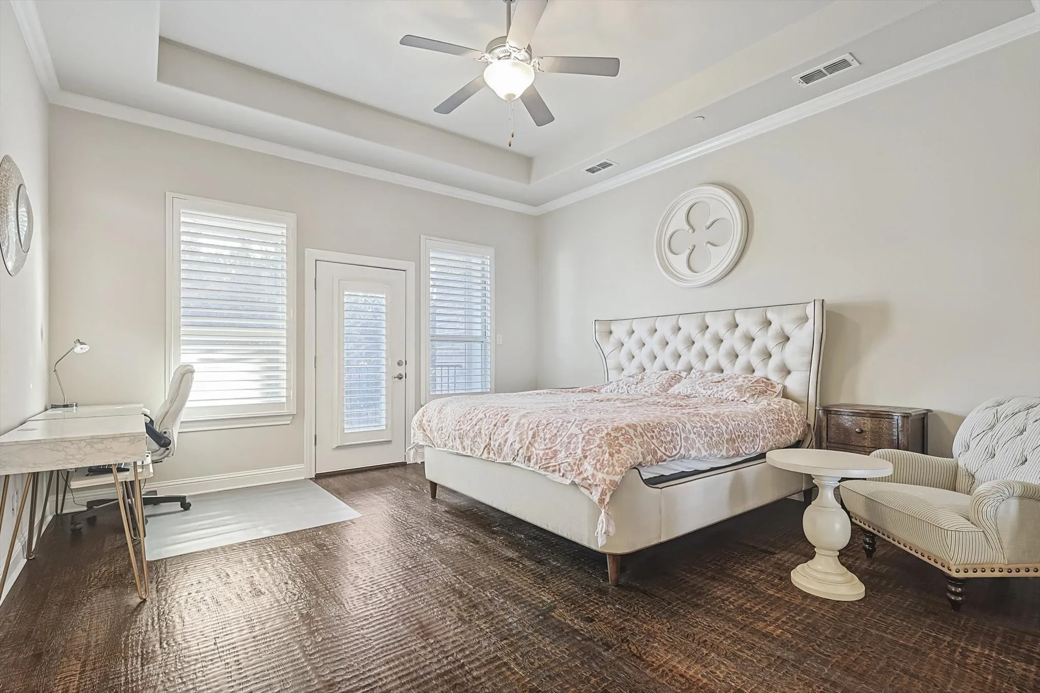 Townhouse For Sale in Denton County , 2812 Cedar Elm Drive, Carrollton, Texas 75010, 3 Bedroom, 3 Bathroom, 2 Garage spaces, 3,234 Sqft, built in 2014, mls#21403710, Real Estate Agent in Carrollton, Homes For Sale in Denton county, Homes For Sale in Carrollton, Realtor in Carrollton Texas, Real Estate Brokerage Independent Realty Texas, Luminita Cordes Realtor