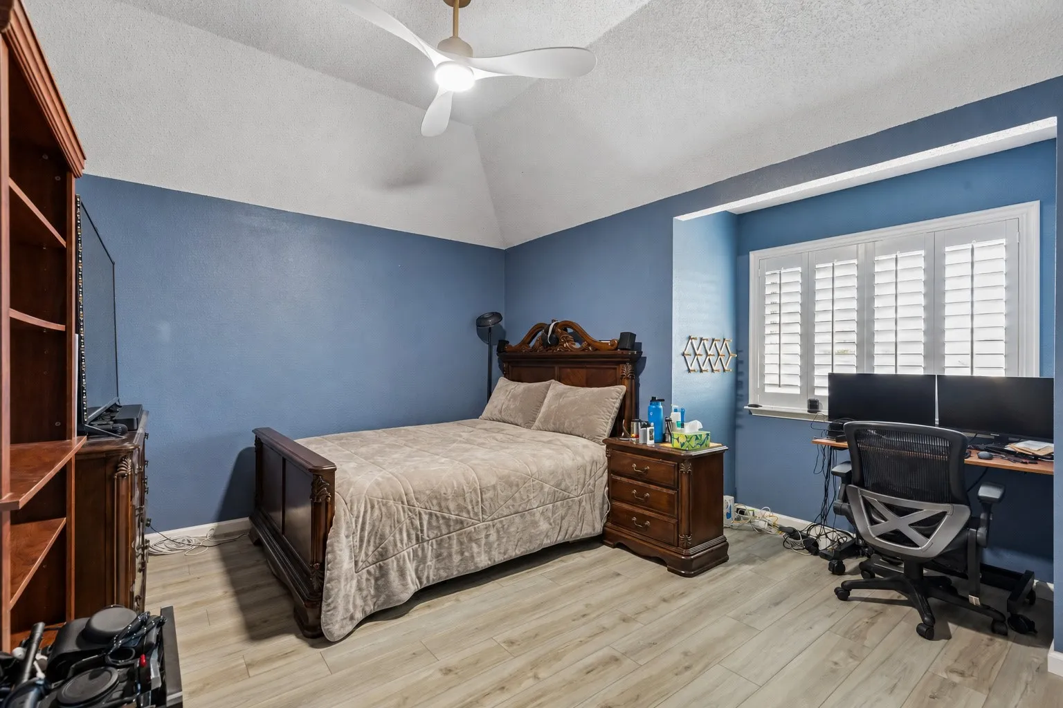 Single Family Residence For Sale in Denton County , 27 Monterey Drive, Trophy Club, Texas 76262, 4 Bedroom, 3 Bathroom, 2 Garage spaces, 3,183 Sqft, built in 1995, mls#21400510, Real Estate Agent in Trophy Club, Homes For Sale in Denton county, Homes For Sale in Trophy Club, Realtor in Trophy Club Texas, Real Estate Brokerage Independent Realty Texas, Luminita Cordes Realtor