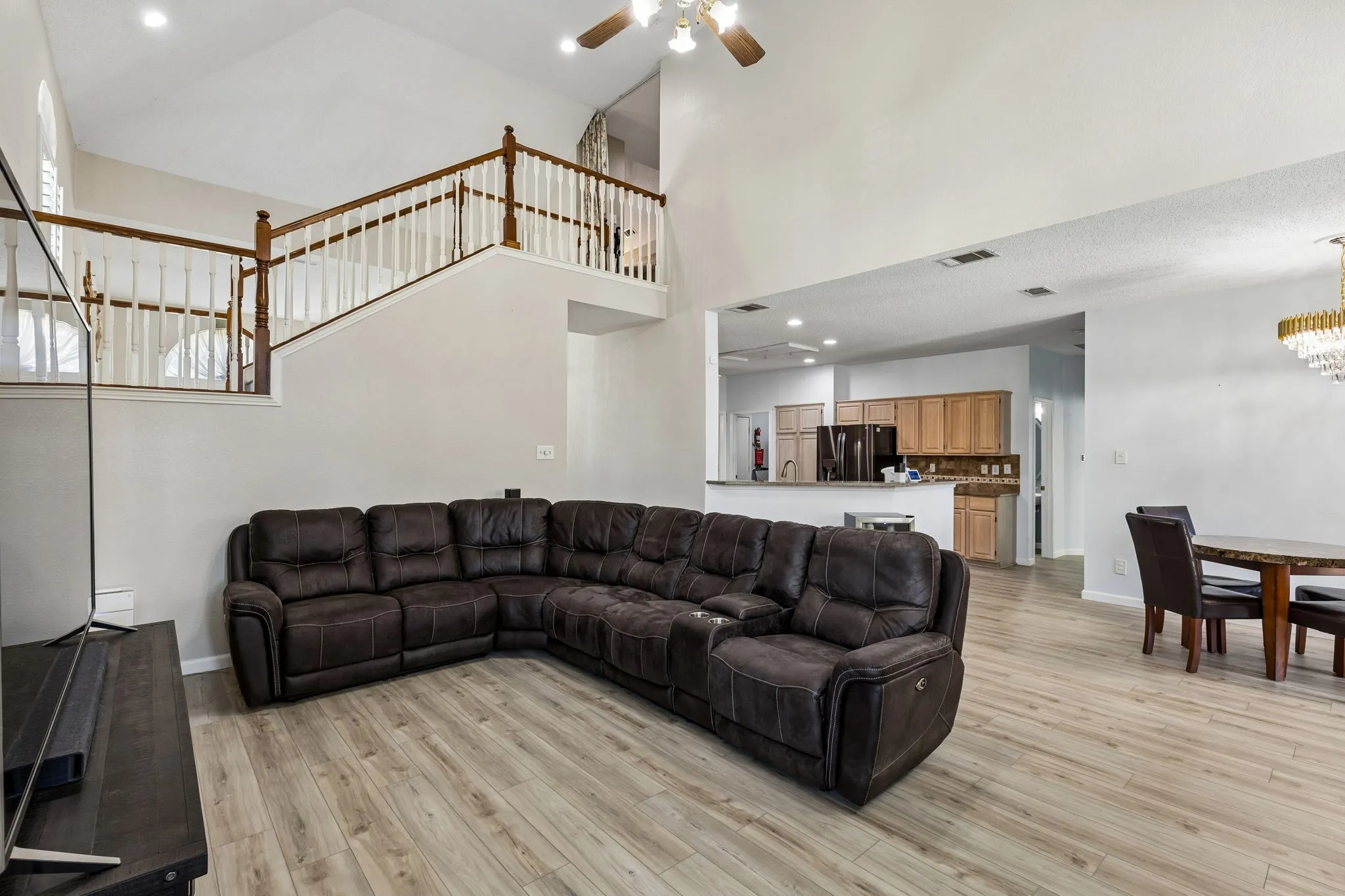 Single Family Residence For Sale in Denton County , 27 Monterey Drive, Trophy Club, Texas 76262, 4 Bedroom, 3 Bathroom, 2 Garage spaces, 3,183 Sqft, built in 1995, mls#21400510, Real Estate Agent in Trophy Club, Homes For Sale in Denton county, Homes For Sale in Trophy Club, Realtor in Trophy Club Texas, Real Estate Brokerage Independent Realty Texas, Luminita Cordes Realtor