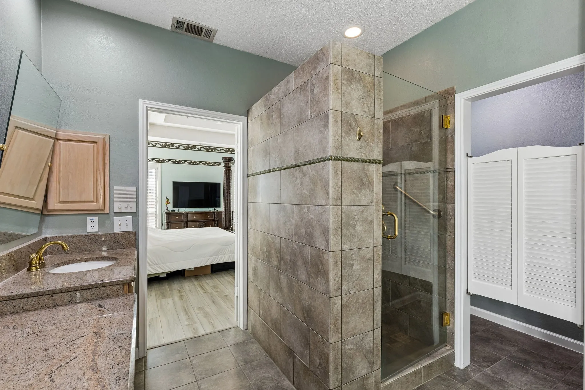 Single Family Residence For Sale in Denton County , 27 Monterey Drive, Trophy Club, Texas 76262, 4 Bedroom, 3 Bathroom, 2 Garage spaces, 3,183 Sqft, built in 1995, mls#21400510, Real Estate Agent in Trophy Club, Homes For Sale in Denton county, Homes For Sale in Trophy Club, Realtor in Trophy Club Texas, Real Estate Brokerage Independent Realty Texas, Luminita Cordes Realtor