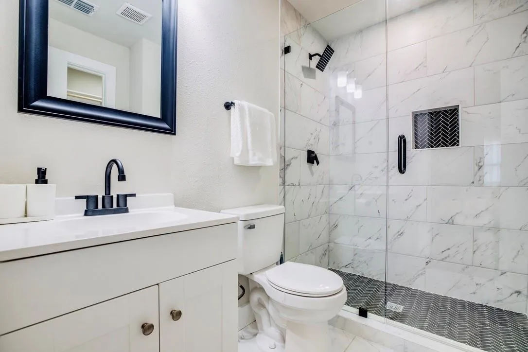 Single Family Residence For Rent in Denton County , 5708 Perrin Street, The Colony, Texas 75056, 3 Bedroom, 2 Bathroom, Garage spaces, 1,076 Sqft, built in 1982, mls#21403699, Real Estate Agent in The Colony, Homes For Rent in Denton county, Homes For Rent in The Colony, Realtor in The Colony Texas, Real Estate Brokerage Independent Realty Texas, Luminita Cordes Realtor