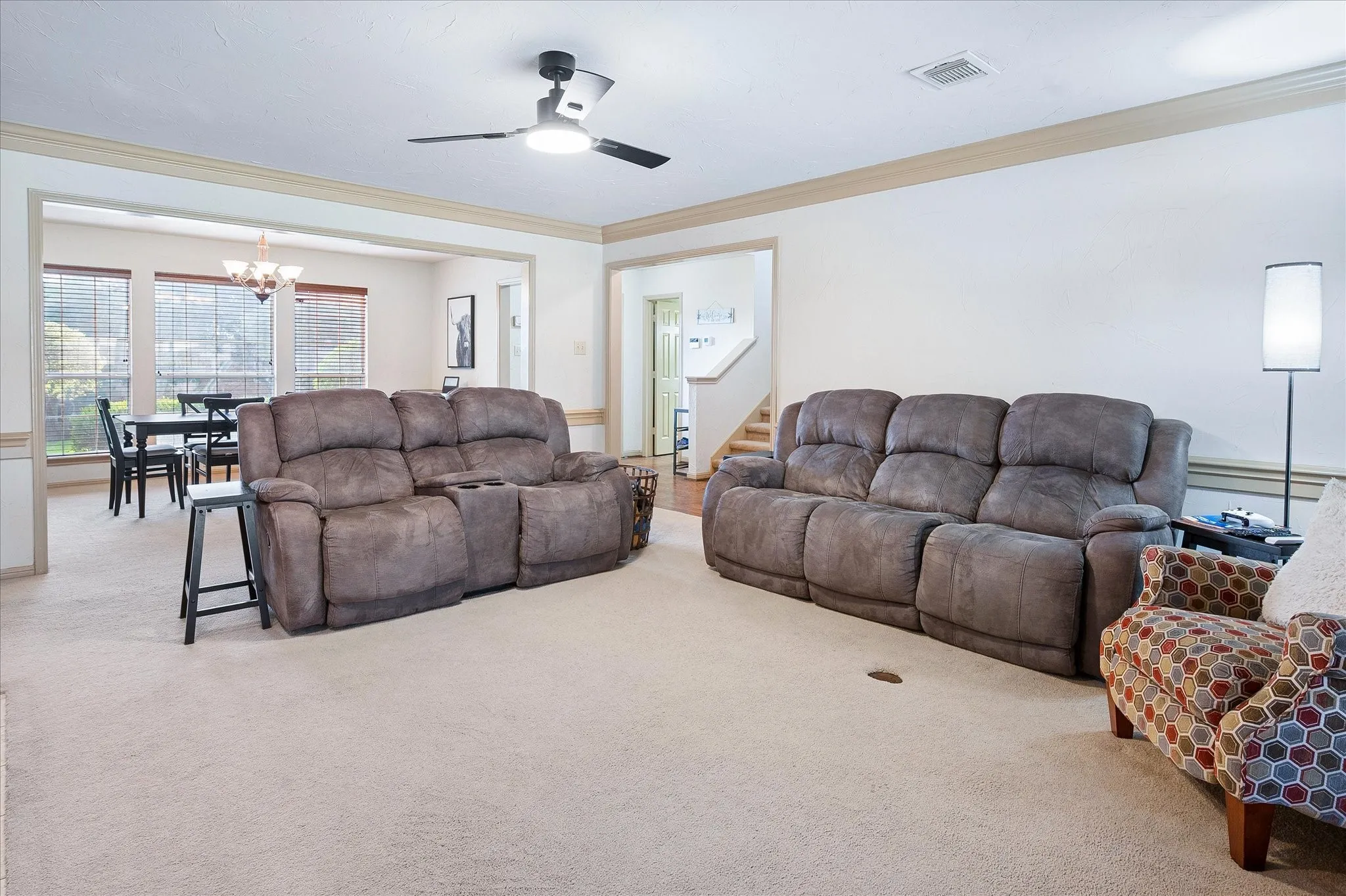 Single Family Residence For Sale in Dallas County , 1211 Laguna Place, Carrollton, Texas 75006, 4 Bedroom, 3 Bathroom, 2 Garage spaces, 3,059 Sqft, built in 1986, mls#21403713, Real Estate Agent in Carrollton, Homes For Sale in Dallas county, Homes For Sale in Carrollton, Realtor in Carrollton Texas, Real Estate Brokerage Independent Realty Texas, Luminita Cordes Realtor