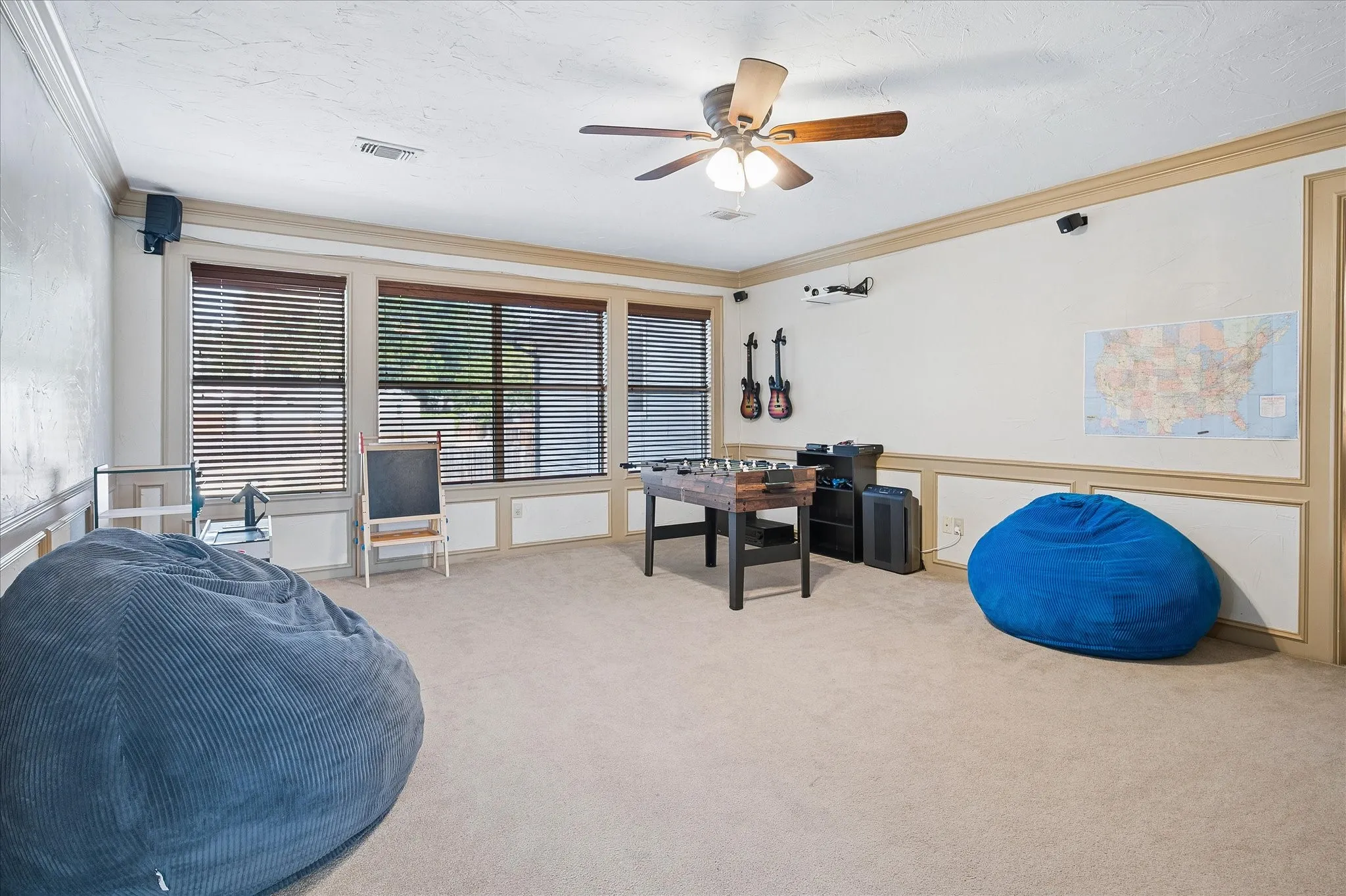 Single Family Residence For Sale in Dallas County , 1211 Laguna Place, Carrollton, Texas 75006, 4 Bedroom, 3 Bathroom, 2 Garage spaces, 3,059 Sqft, built in 1986, mls#21403713, Real Estate Agent in Carrollton, Homes For Sale in Dallas county, Homes For Sale in Carrollton, Realtor in Carrollton Texas, Real Estate Brokerage Independent Realty Texas, Luminita Cordes Realtor