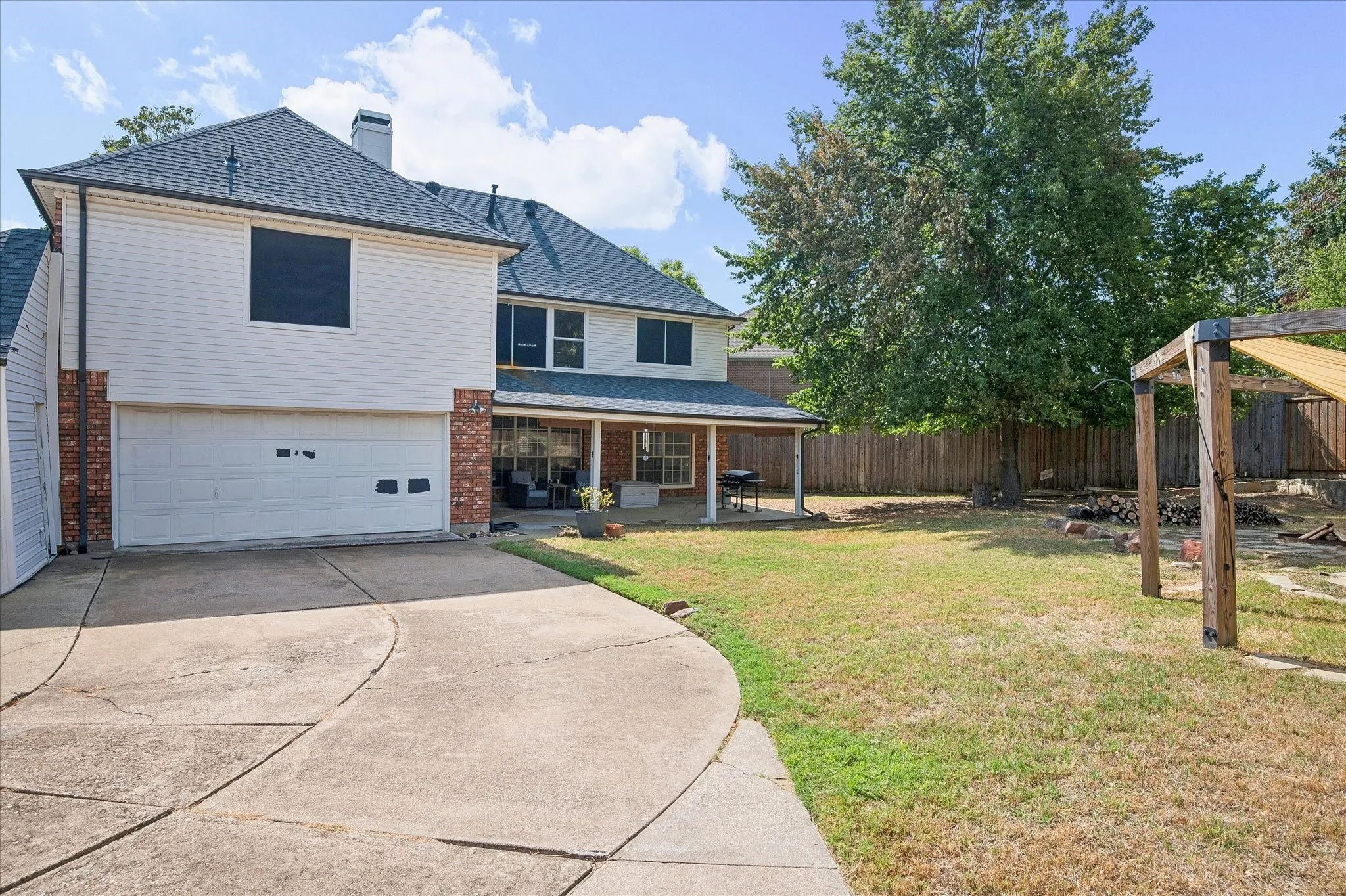 Single Family Residence For Sale in Dallas County , 1211 Laguna Place, Carrollton, Texas 75006, 4 Bedroom, 3 Bathroom, 2 Garage spaces, 3,059 Sqft, built in 1986, mls#21403713, Real Estate Agent in Carrollton, Homes For Sale in Dallas county, Homes For Sale in Carrollton, Realtor in Carrollton Texas, Real Estate Brokerage Independent Realty Texas, Luminita Cordes Realtor