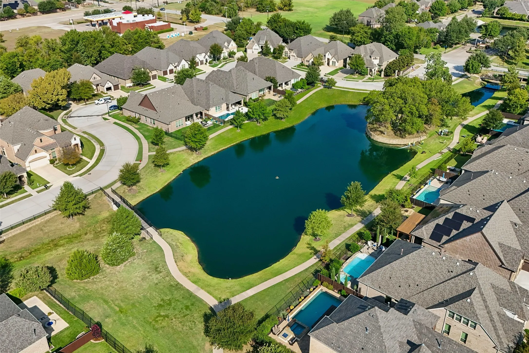 Single Family Residence For Sale in Tarrant County , 5729 Heron Drive W, Colleyville, Texas 76034, 3 Bedroom, 3 Bathroom, 3 Garage spaces, 2,911 Sqft, built in 2015, mls#21397940, Real Estate Agent in Colleyville, Homes For Sale in Tarrant county, Homes For Sale in Colleyville, Realtor in Colleyville Texas, Real Estate Brokerage Independent Realty Texas, Luminita Cordes Realtor
