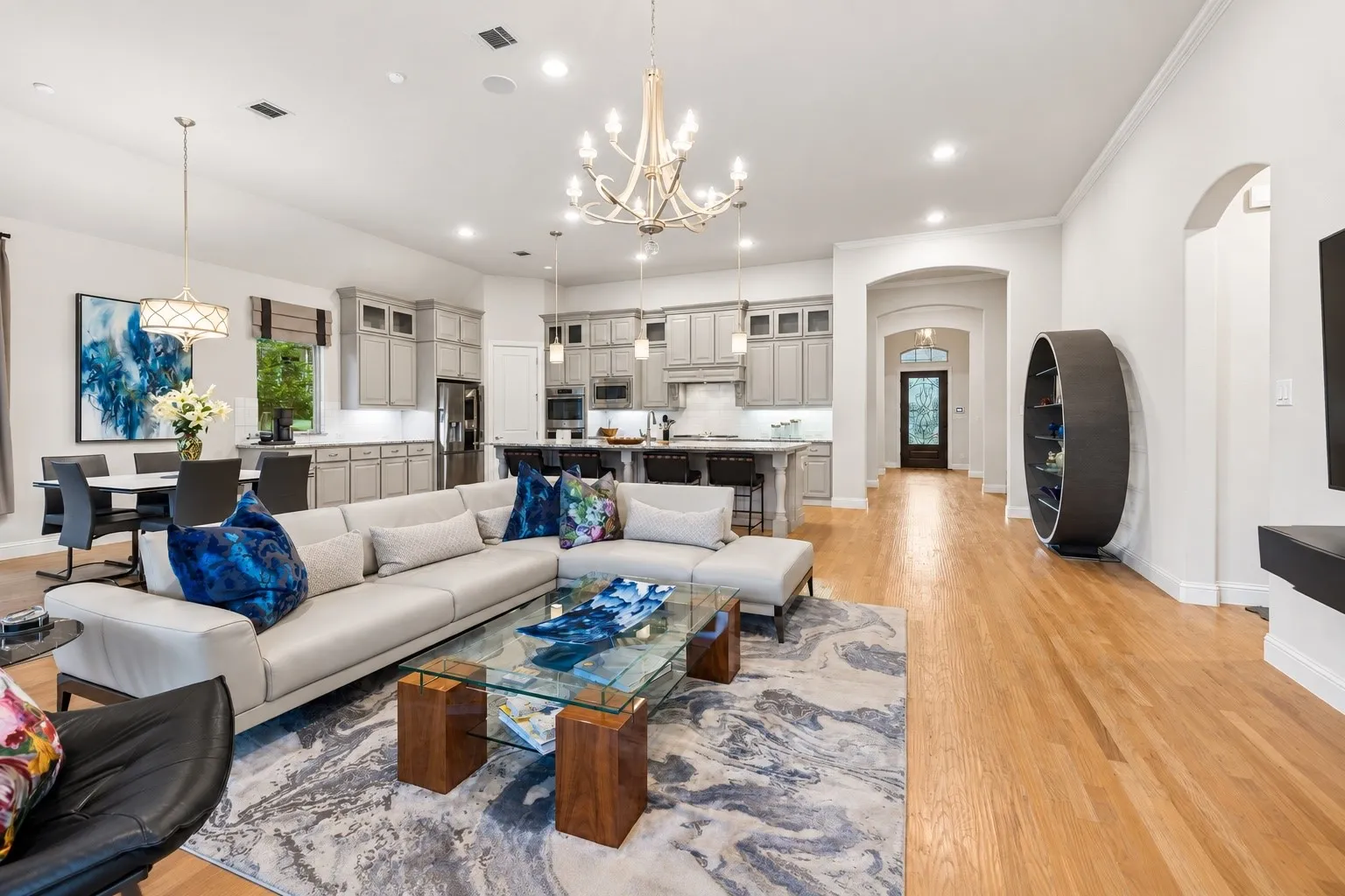 Single Family Residence For Sale in Tarrant County , 5729 Heron Drive W, Colleyville, Texas 76034, 3 Bedroom, 3 Bathroom, 3 Garage spaces, 2,911 Sqft, built in 2015, mls#21397940, Real Estate Agent in Colleyville, Homes For Sale in Tarrant county, Homes For Sale in Colleyville, Realtor in Colleyville Texas, Real Estate Brokerage Independent Realty Texas, Luminita Cordes Realtor