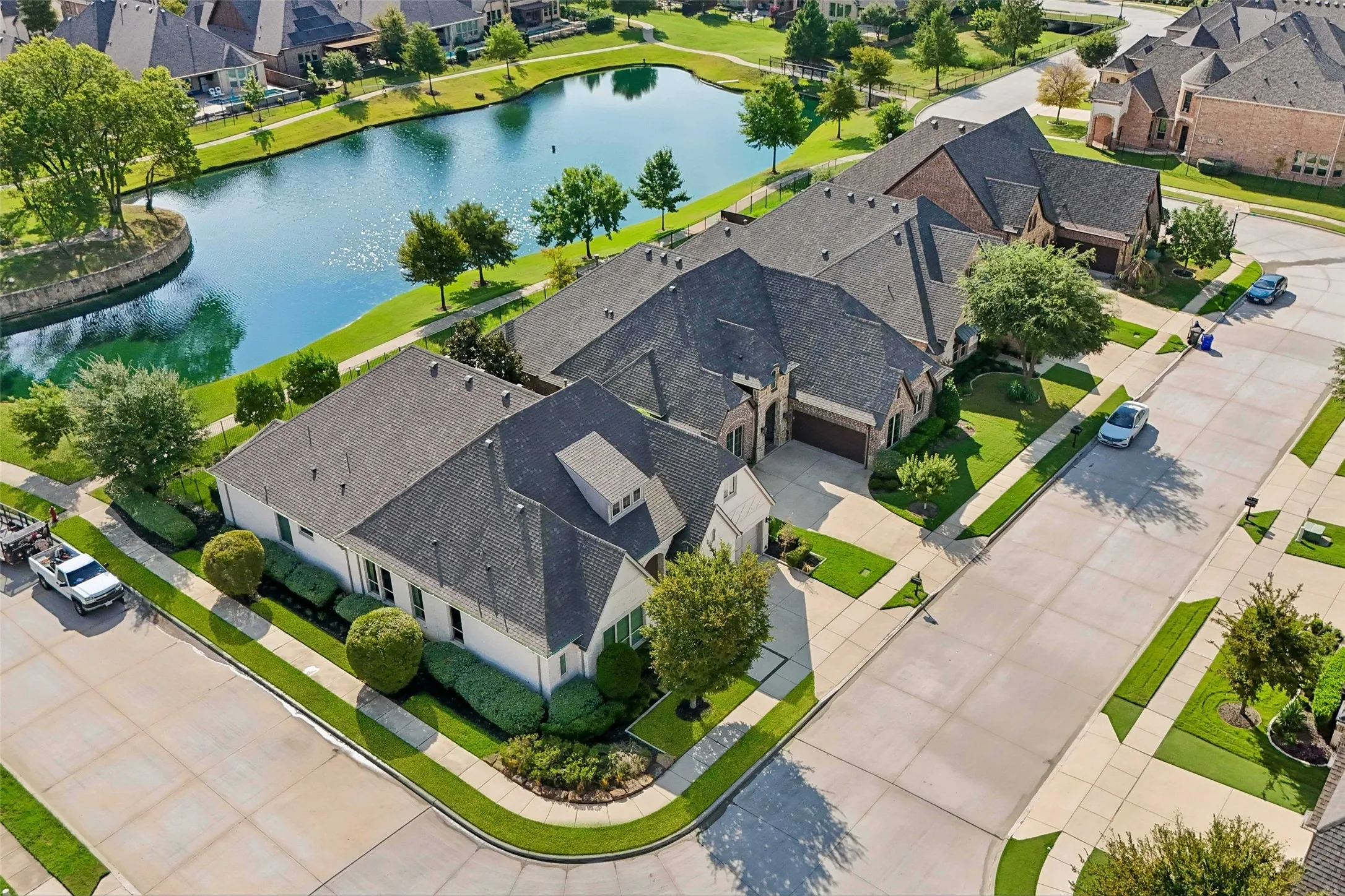 Single Family Residence For Sale in Tarrant County , 5729 Heron Drive W, Colleyville, Texas 76034, 3 Bedroom, 3 Bathroom, 3 Garage spaces, 2,911 Sqft, built in 2015, mls#21397940, Real Estate Agent in Colleyville, Homes For Sale in Tarrant county, Homes For Sale in Colleyville, Realtor in Colleyville Texas, Real Estate Brokerage Independent Realty Texas, Luminita Cordes Realtor