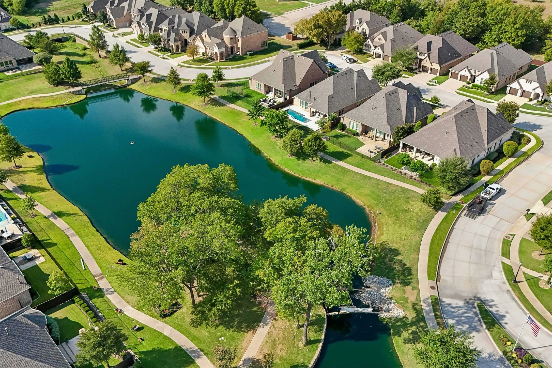 Single Family Residence For Sale in Tarrant County , 5729 Heron Drive W, Colleyville, Texas 76034, 3 Bedroom, 3 Bathroom, 3 Garage spaces, 2,911 Sqft, built in 2015, mls#21397940, Real Estate Agent in Colleyville, Homes For Sale in Tarrant county, Homes For Sale in Colleyville, Realtor in Colleyville Texas, Real Estate Brokerage Independent Realty Texas, Luminita Cordes Realtor