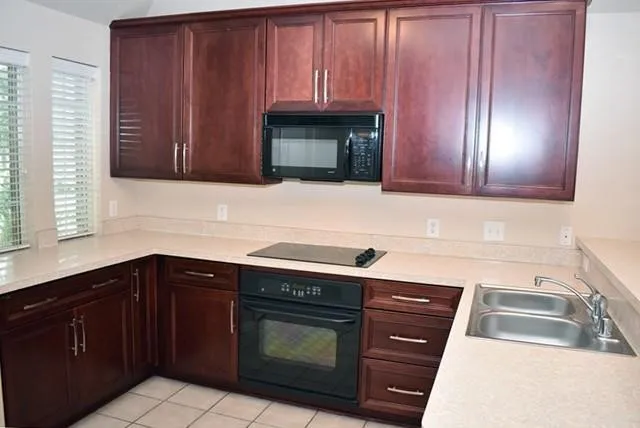 Single Family Residence For Sale in Tarrant County , 10332 Bear Creek Trail, Fort Worth, Texas 76244, 4 Bedroom, 3 Bathroom, 2 Garage spaces, 1,946 Sqft, built in 2005, mls#21402846, Real Estate Agent in Fort Worth, Homes For Sale in Tarrant county, Homes For Sale in Fort Worth, Realtor in Fort Worth Texas, Real Estate Brokerage Independent Realty Texas, Luminita Cordes Realtor