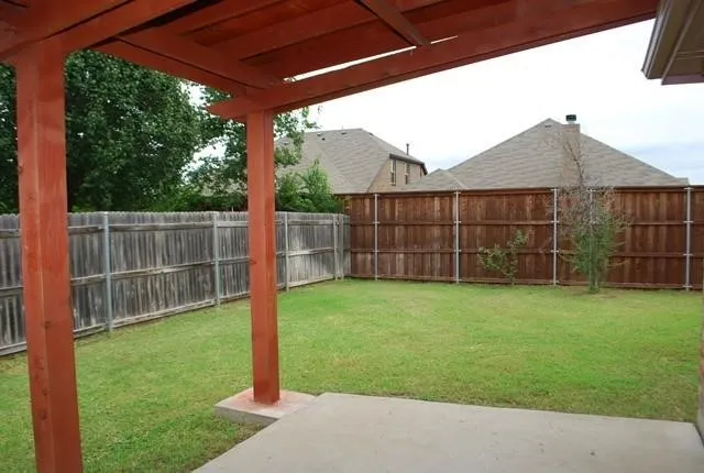 Single Family Residence For Sale in Tarrant County , 10332 Bear Creek Trail, Fort Worth, Texas 76244, 4 Bedroom, 3 Bathroom, 2 Garage spaces, 1,946 Sqft, built in 2005, mls#21402846, Real Estate Agent in Fort Worth, Homes For Sale in Tarrant county, Homes For Sale in Fort Worth, Realtor in Fort Worth Texas, Real Estate Brokerage Independent Realty Texas, Luminita Cordes Realtor
