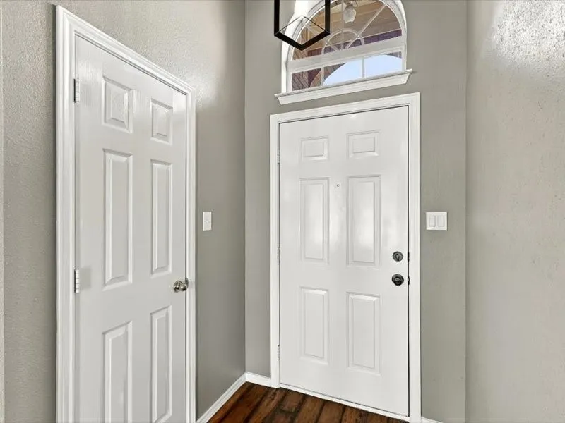 Single Family Residence For Rent in Tarrant County , 3709 Staghorn Circle N, Fort Worth, Texas 76137, 4 Bedroom, 2 Bathroom, 2 Garage spaces, 1,801 Sqft, built in 1999, mls#21403647, Real Estate Agent in Fort Worth, Homes For Rent in Tarrant county, Homes For Rent in Fort Worth, Realtor in Fort Worth Texas, Real Estate Brokerage Independent Realty Texas, Luminita Cordes Realtor