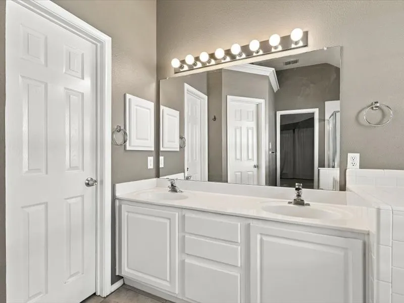 Single Family Residence For Rent in Tarrant County , 3709 Staghorn Circle N, Fort Worth, Texas 76137, 4 Bedroom, 2 Bathroom, 2 Garage spaces, 1,801 Sqft, built in 1999, mls#21403647, Real Estate Agent in Fort Worth, Homes For Rent in Tarrant county, Homes For Rent in Fort Worth, Realtor in Fort Worth Texas, Real Estate Brokerage Independent Realty Texas, Luminita Cordes Realtor