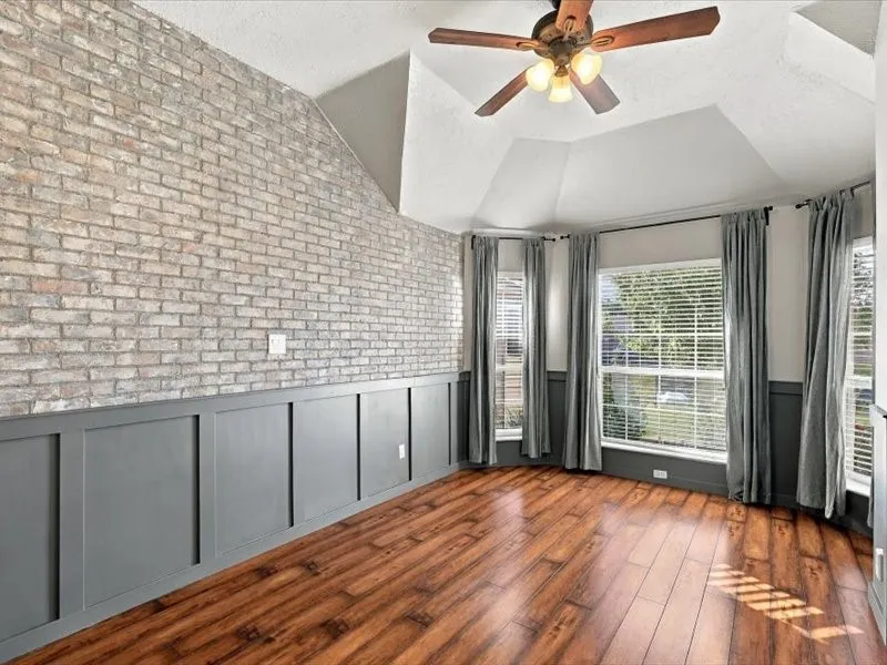Single Family Residence For Rent in Tarrant County , 3709 Staghorn Circle N, Fort Worth, Texas 76137, 4 Bedroom, 2 Bathroom, 2 Garage spaces, 1,801 Sqft, built in 1999, mls#21403647, Real Estate Agent in Fort Worth, Homes For Rent in Tarrant county, Homes For Rent in Fort Worth, Realtor in Fort Worth Texas, Real Estate Brokerage Independent Realty Texas, Luminita Cordes Realtor