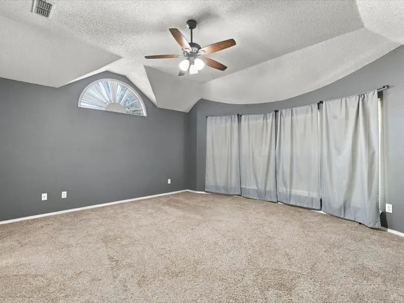 Single Family Residence For Rent in Tarrant County , 3709 Staghorn Circle N, Fort Worth, Texas 76137, 4 Bedroom, 2 Bathroom, 2 Garage spaces, 1,801 Sqft, built in 1999, mls#21403647, Real Estate Agent in Fort Worth, Homes For Rent in Tarrant county, Homes For Rent in Fort Worth, Realtor in Fort Worth Texas, Real Estate Brokerage Independent Realty Texas, Luminita Cordes Realtor