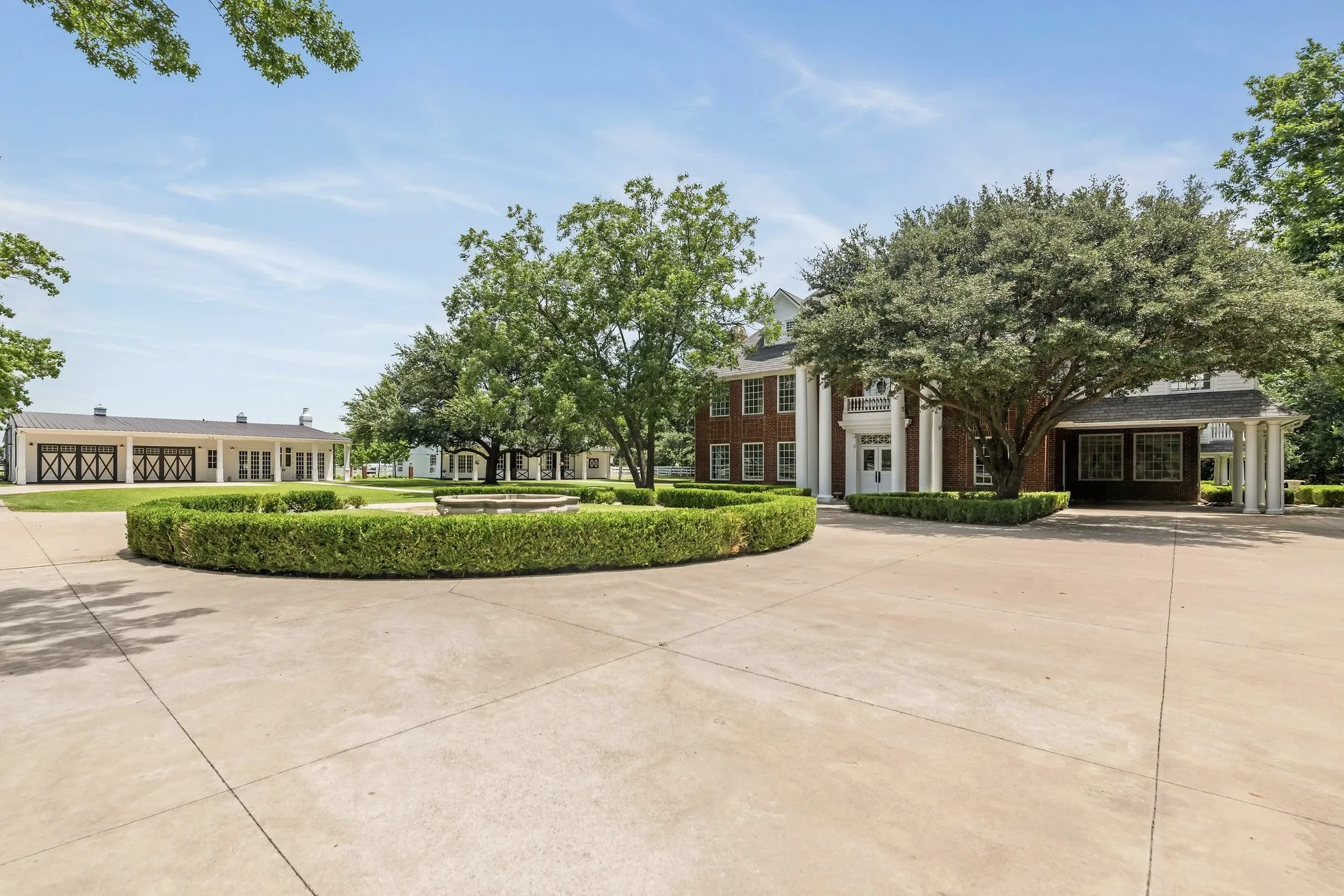 Farm For Sale in Collin County , 4023 Anns Lane, Parker, Texas 75002, 6 Bedroom, 7 Bathroom, 4 Garage spaces, 6,476 Sqft, built in 1998, mls#21403491, Real Estate Agent in Parker, Homes For Sale in Collin county, Homes For Sale in Parker, Realtor in Parker Texas, Real Estate Brokerage Independent Realty Texas, Luminita Cordes Realtor