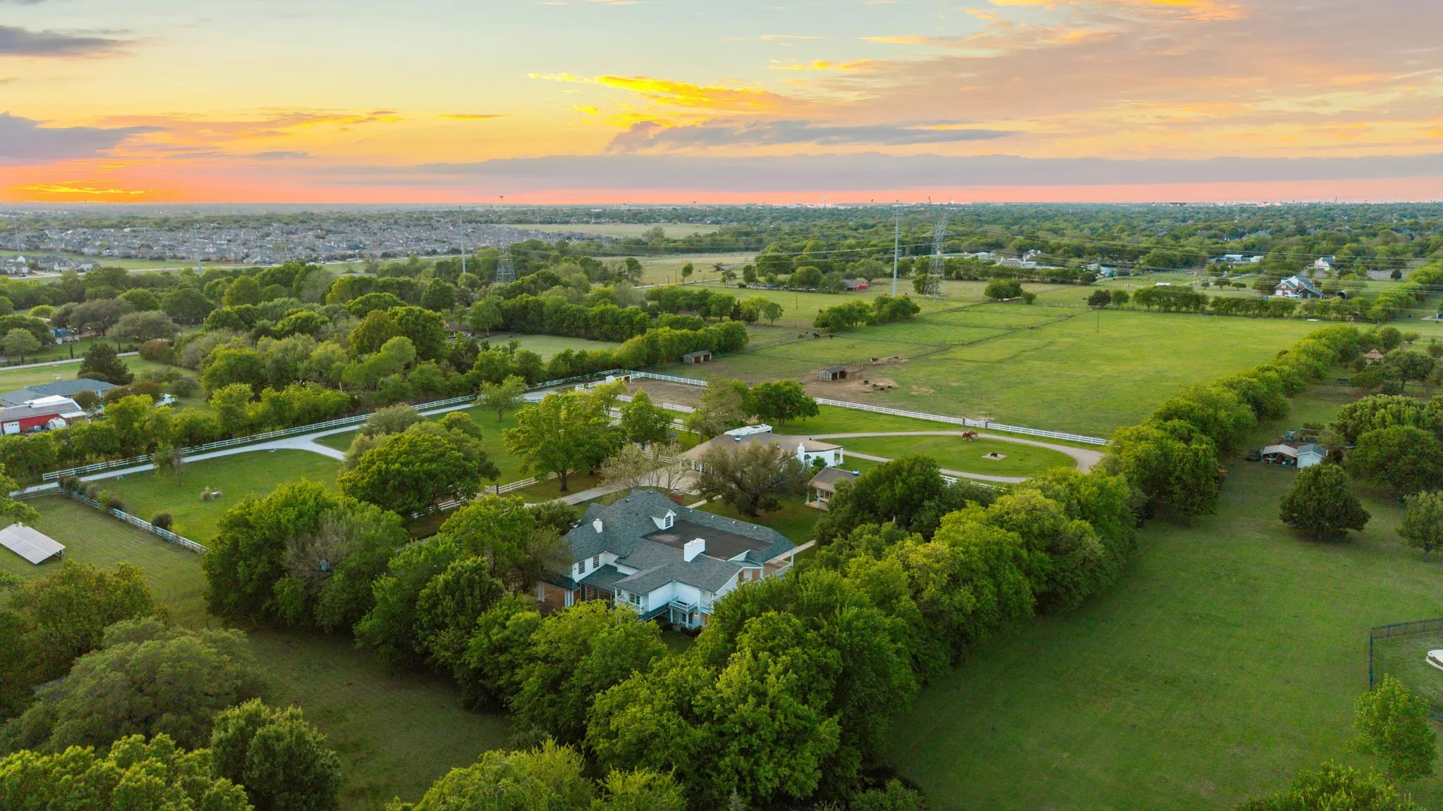 Farm For Sale in Collin County , 4023 Anns Lane, Parker, Texas 75002, 6 Bedroom, 7 Bathroom, 4 Garage spaces, 6,476 Sqft, built in 1998, mls#21403491, Real Estate Agent in Parker, Homes For Sale in Collin county, Homes For Sale in Parker, Realtor in Parker Texas, Real Estate Brokerage Independent Realty Texas, Luminita Cordes Realtor