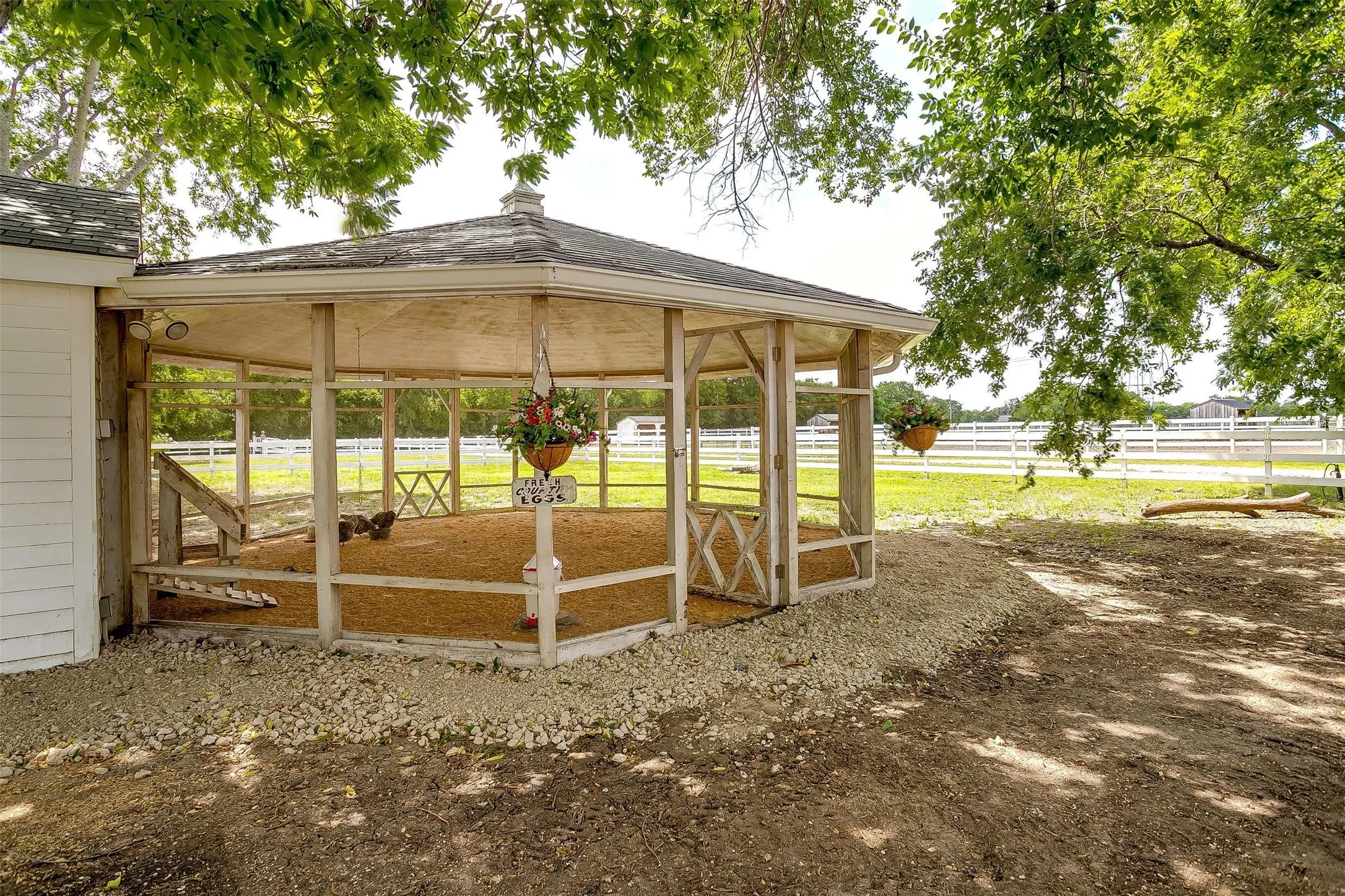 Farm For Sale in Collin County , 4023 Anns Lane, Parker, Texas 75002, 6 Bedroom, 7 Bathroom, 4 Garage spaces, 6,476 Sqft, built in 1998, mls#21403491, Real Estate Agent in Parker, Homes For Sale in Collin county, Homes For Sale in Parker, Realtor in Parker Texas, Real Estate Brokerage Independent Realty Texas, Luminita Cordes Realtor