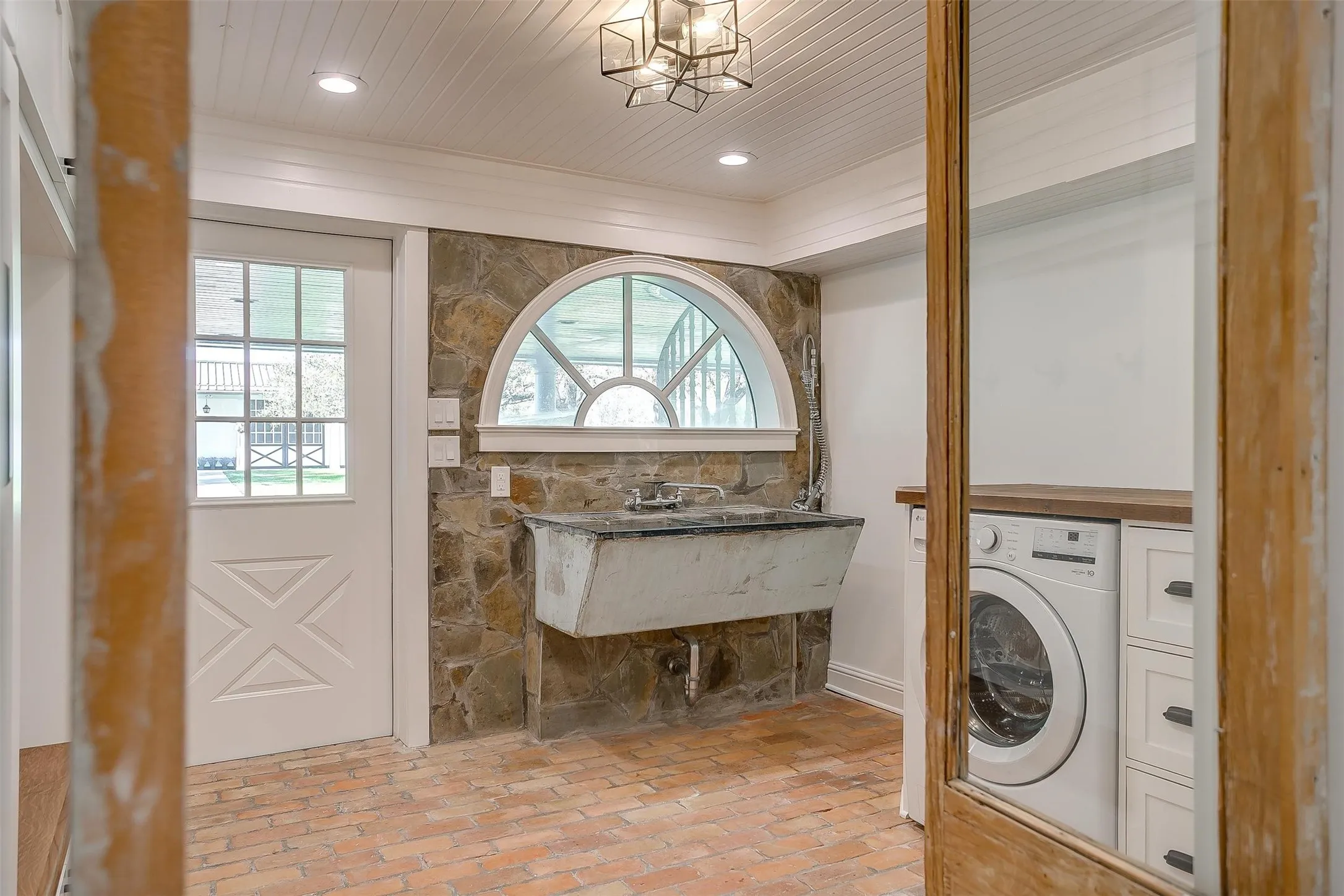 Farm For Sale in Collin County , 4023 Anns Lane, Parker, Texas 75002, 6 Bedroom, 7 Bathroom, 4 Garage spaces, 6,476 Sqft, built in 1998, mls#21403491, Real Estate Agent in Parker, Homes For Sale in Collin county, Homes For Sale in Parker, Realtor in Parker Texas, Real Estate Brokerage Independent Realty Texas, Luminita Cordes Realtor