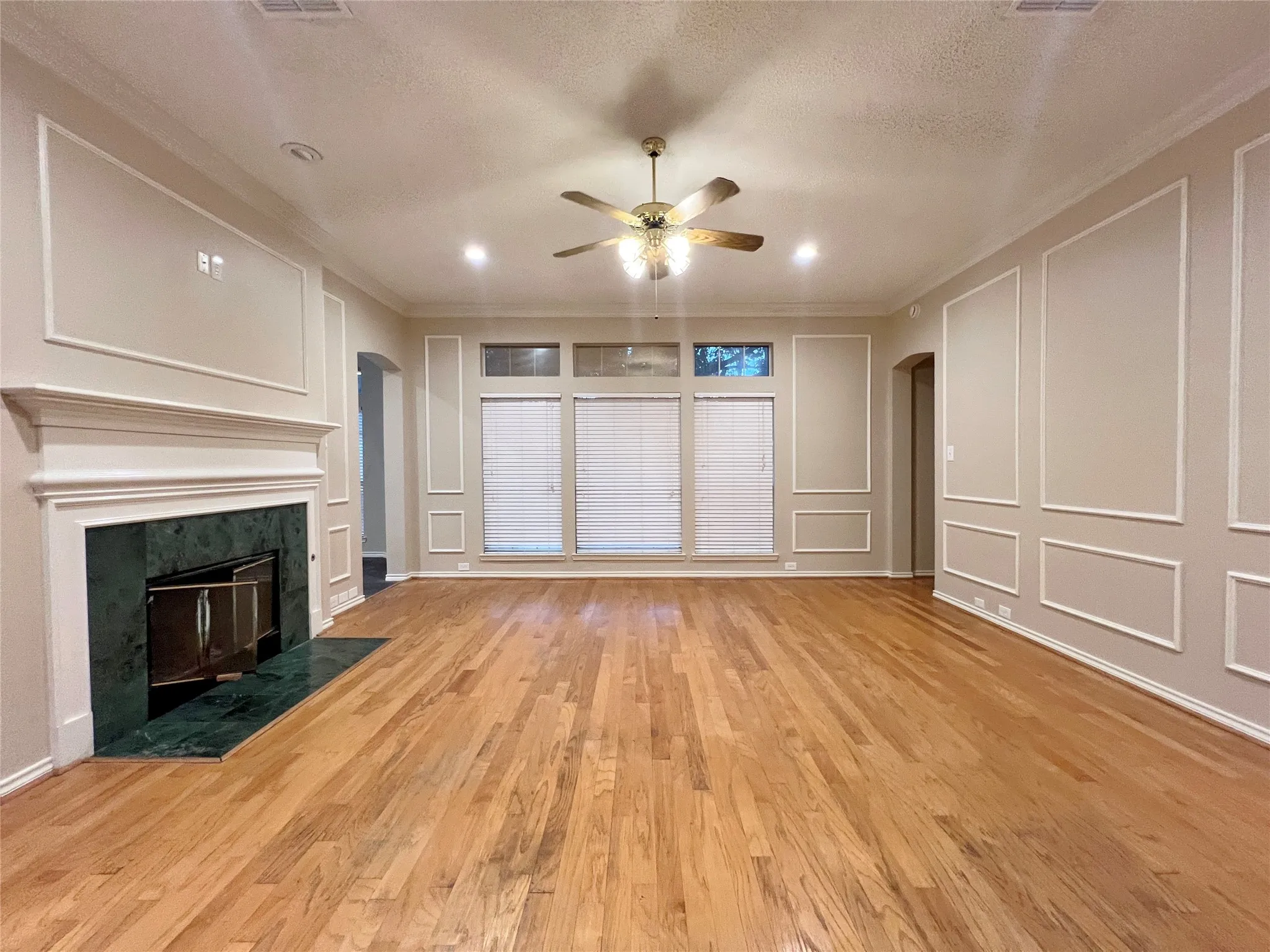 Single Family Residence For Rent in Denton County , 2685 Hillside Drive, Highland Village, Texas 75077, 4 Bedroom, 2 Bathroom, 2 Garage spaces, 2,158 Sqft, built in 1993, mls#21403730, Real Estate Agent in Highland Village, Homes For Rent in Denton county, Homes For Rent in Highland Village, Realtor in Highland Village Texas, Real Estate Brokerage Independent Realty Texas, Luminita Cordes Realtor