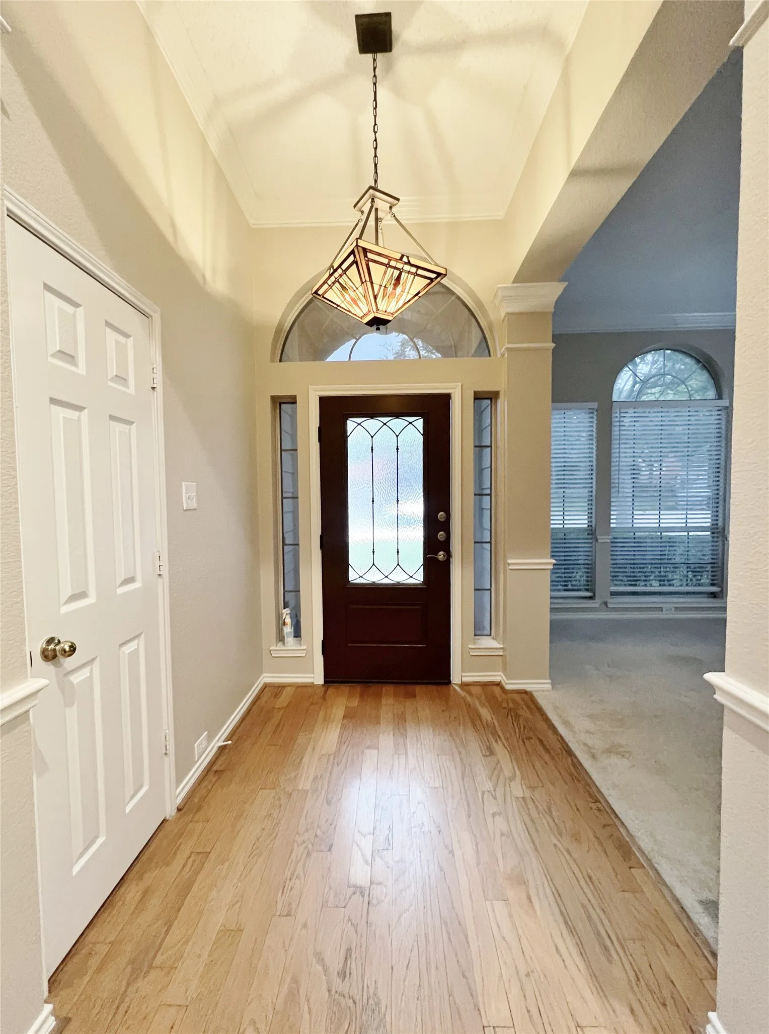 Single Family Residence For Rent in Denton County , 2685 Hillside Drive, Highland Village, Texas 75077, 4 Bedroom, 2 Bathroom, 2 Garage spaces, 2,158 Sqft, built in 1993, mls#21403730, Real Estate Agent in Highland Village, Homes For Rent in Denton county, Homes For Rent in Highland Village, Realtor in Highland Village Texas, Real Estate Brokerage Independent Realty Texas, Luminita Cordes Realtor