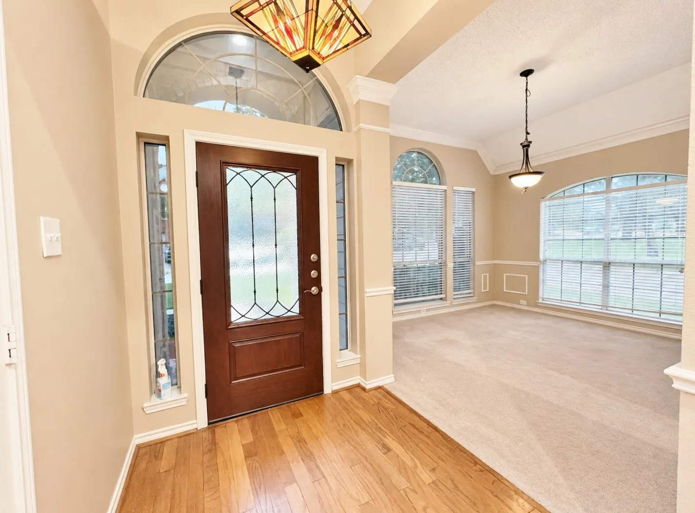 Single Family Residence For Rent in Denton County , 2685 Hillside Drive, Highland Village, Texas 75077, 4 Bedroom, 2 Bathroom, 2 Garage spaces, 2,158 Sqft, built in 1993, mls#21403730, Real Estate Agent in Highland Village, Homes For Rent in Denton county, Homes For Rent in Highland Village, Realtor in Highland Village Texas, Real Estate Brokerage Independent Realty Texas, Luminita Cordes Realtor