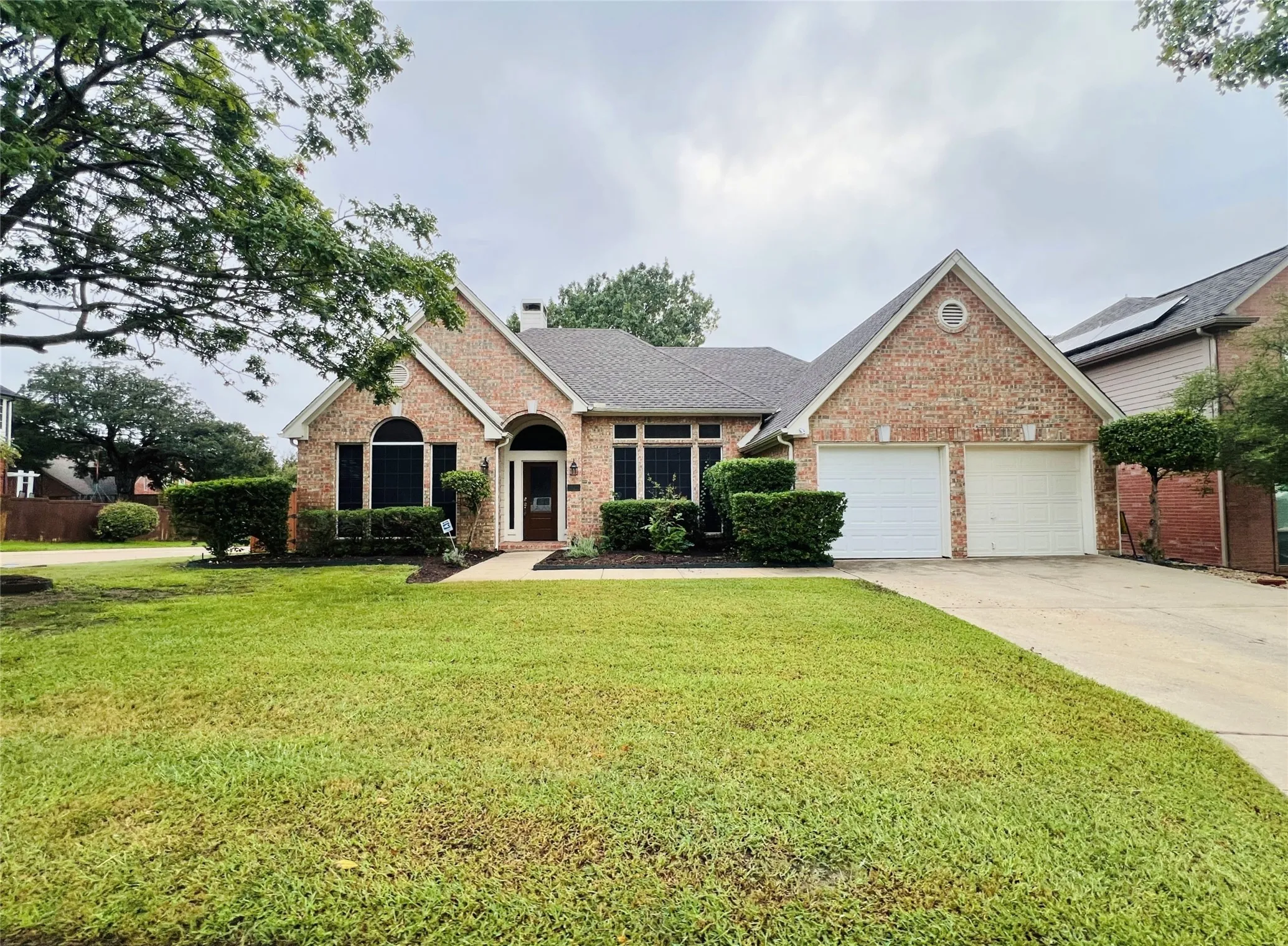 Single Family Residence For Rent in Denton County , 2685 Hillside Drive, Highland Village, Texas 75077, 4 Bedroom, 2 Bathroom, 2 Garage spaces, 2,158 Sqft, built in 1993, mls#21403730, Real Estate Agent in Highland Village, Homes For Rent in Denton county, Homes For Rent in Highland Village, Realtor in Highland Village Texas, Real Estate Brokerage Independent Realty Texas, Luminita Cordes Realtor