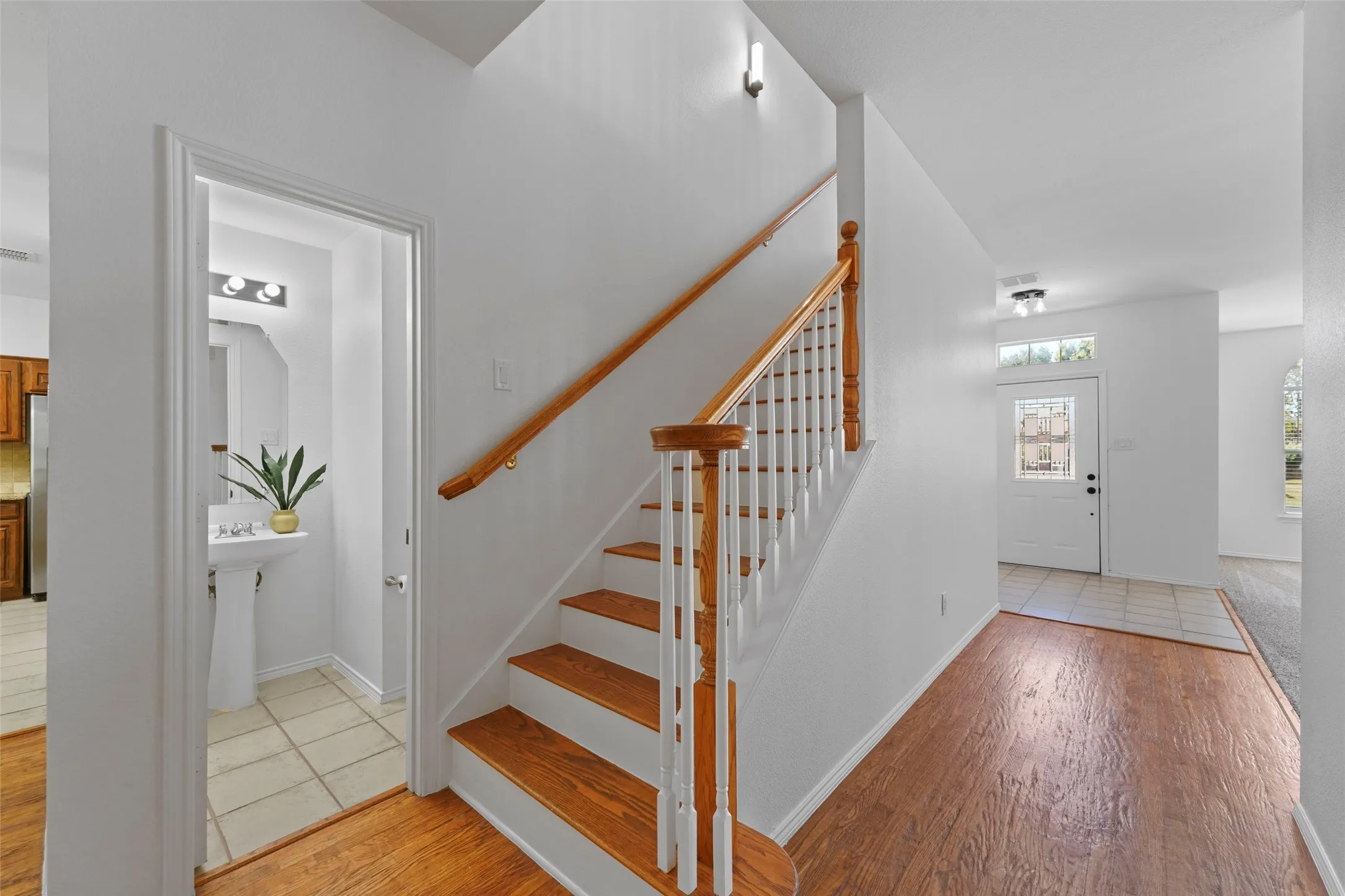 Single Family Residence For Sale in Denton County , 2337 Magnolia Drive, Little Elm, Texas 75068, 5 Bedroom, 4 Bathroom, 2 Garage spaces, 3,642 Sqft, built in 2000, mls#21403579, Real Estate Agent in Little Elm, Homes For Sale in Denton county, Homes For Sale in Little Elm, Realtor in Little Elm Texas, Real Estate Brokerage Independent Realty Texas, Luminita Cordes Realtor