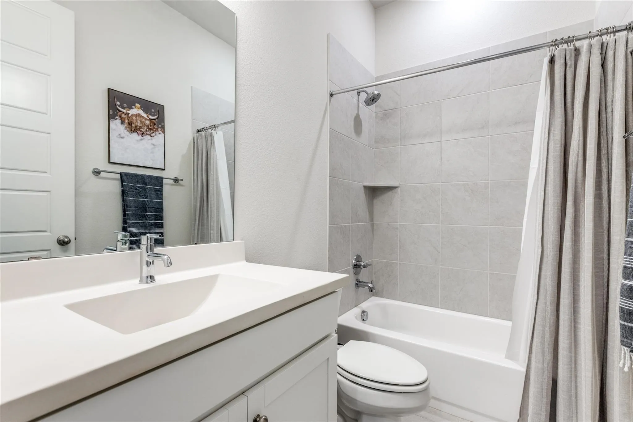 Single Family Residence For Sale in Collin County , 2501 War Admiral Street, Celina, Texas 75009, 4 Bedroom, 3 Bathroom, 2 Garage spaces, 2,252 Sqft, built in 2019, mls#21396071, Real Estate Agent in Celina, Homes For Sale in Collin county, Homes For Sale in Celina, Realtor in Celina Texas, Real Estate Brokerage Independent Realty Texas, Luminita Cordes Realtor
