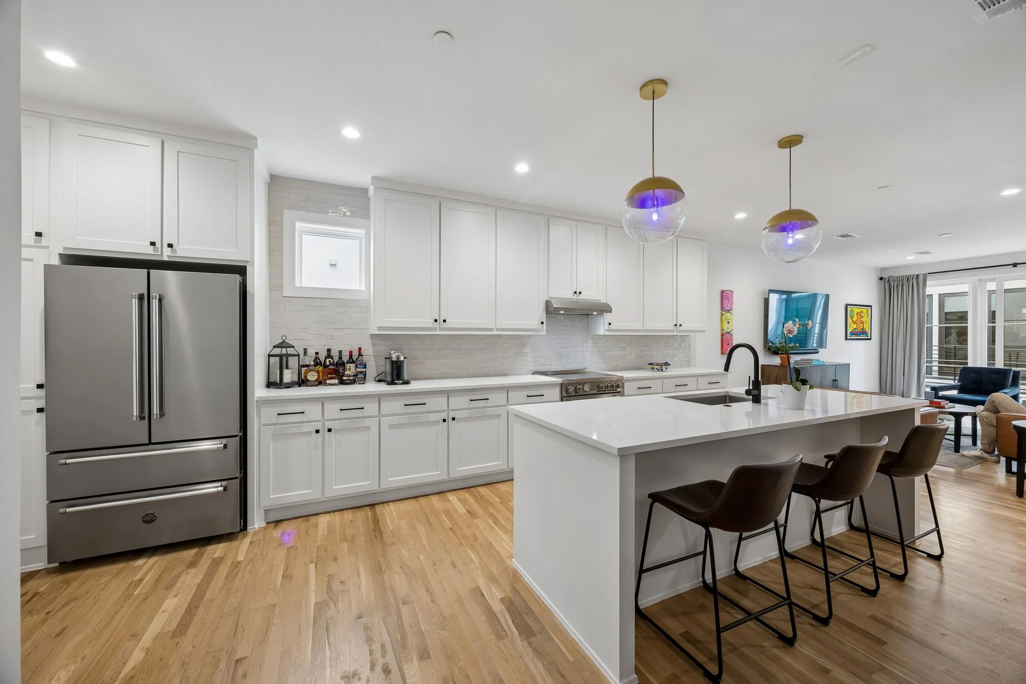 Condominium For Sale in Dallas County , 7207 Gaston Avenue 903, Dallas, Texas 75214, 2 Bedroom, 3 Bathroom, 1 Garage spaces, 1,288 Sqft, built in 2023, mls#21403702, Real Estate Agent in Dallas, Homes For Sale in Dallas county, Homes For Sale in Dallas, Realtor in Dallas Texas, Real Estate Brokerage Independent Realty Texas, Luminita Cordes Realtor