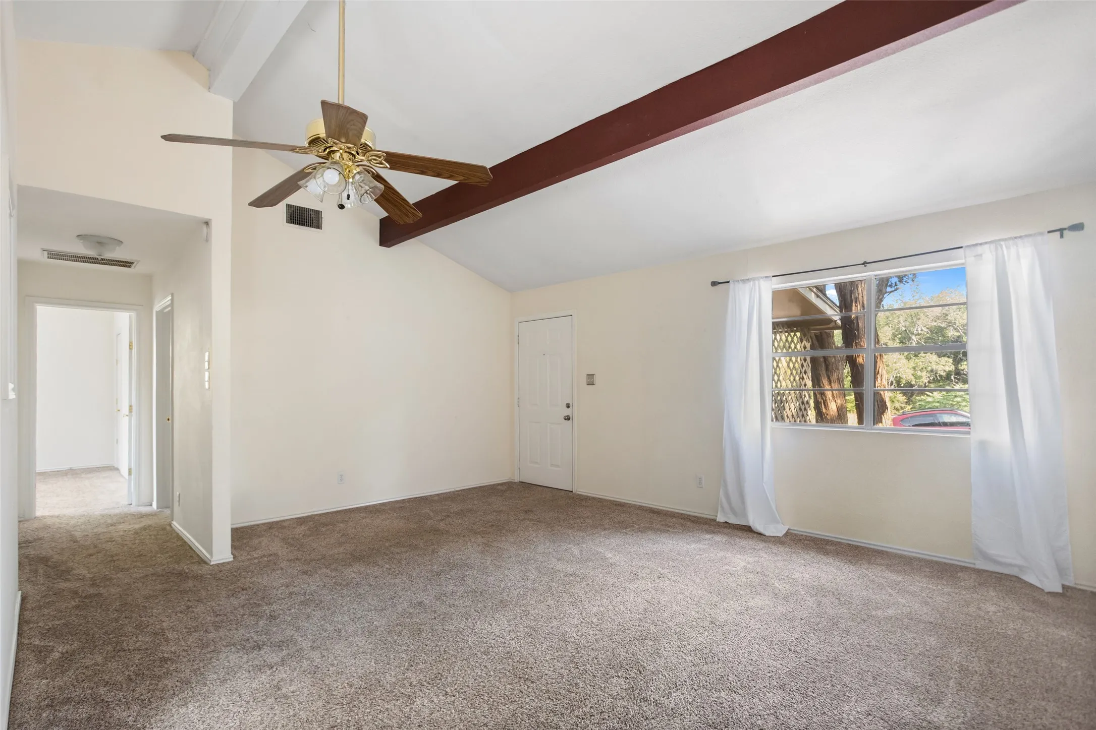 Single Family Residence For Rent in Hood County , 1811 Hidden Valley Road, Granbury, Texas 76049, 2 Bedroom, 1 Bathroom, Garage spaces, 864 Sqft, built in 1979, mls#21403747, Real Estate Agent in Granbury, Homes For Rent in Hood county, Homes For Rent in Granbury, Realtor in Granbury Texas, Real Estate Brokerage Independent Realty Texas, Luminita Cordes Realtor