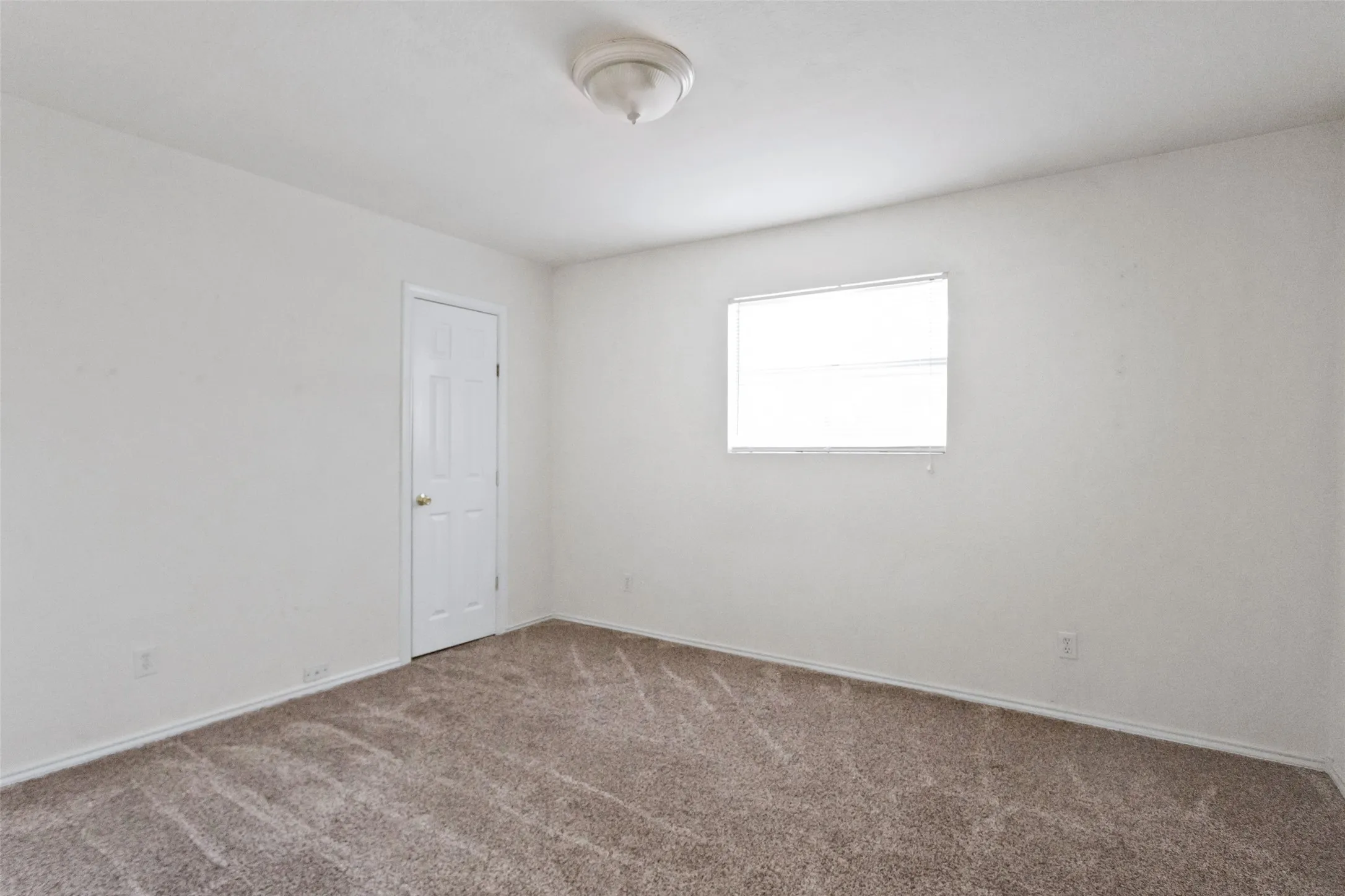 Single Family Residence For Rent in Hood County , 1811 Hidden Valley Road, Granbury, Texas 76049, 2 Bedroom, 1 Bathroom, Garage spaces, 864 Sqft, built in 1979, mls#21403747, Real Estate Agent in Granbury, Homes For Rent in Hood county, Homes For Rent in Granbury, Realtor in Granbury Texas, Real Estate Brokerage Independent Realty Texas, Luminita Cordes Realtor