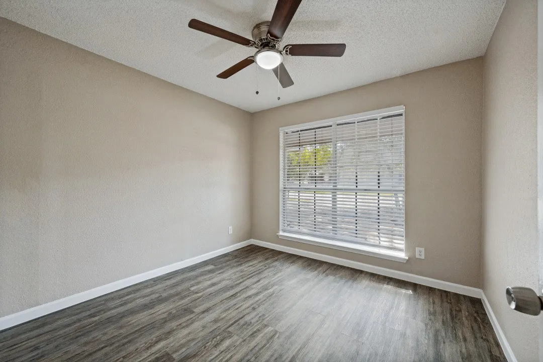 Single Family Residence For Sale in Tarrant County , 1509 Caplin Drive, Arlington, Texas 76018, 4 Bedroom, 2 Bathroom, 1 Garage spaces, 1,900 Sqft, built in 1984, mls#21399060, Real Estate Agent in Arlington, Homes For Sale in Tarrant county, Homes For Sale in Arlington, Realtor in Arlington Texas, Real Estate Brokerage Independent Realty Texas, Luminita Cordes Realtor