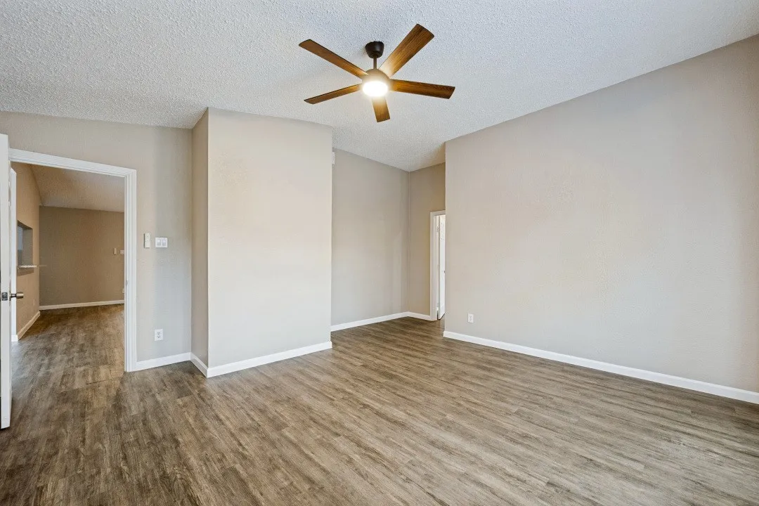 Single Family Residence For Sale in Tarrant County , 1509 Caplin Drive, Arlington, Texas 76018, 4 Bedroom, 2 Bathroom, 1 Garage spaces, 1,900 Sqft, built in 1984, mls#21399060, Real Estate Agent in Arlington, Homes For Sale in Tarrant county, Homes For Sale in Arlington, Realtor in Arlington Texas, Real Estate Brokerage Independent Realty Texas, Luminita Cordes Realtor