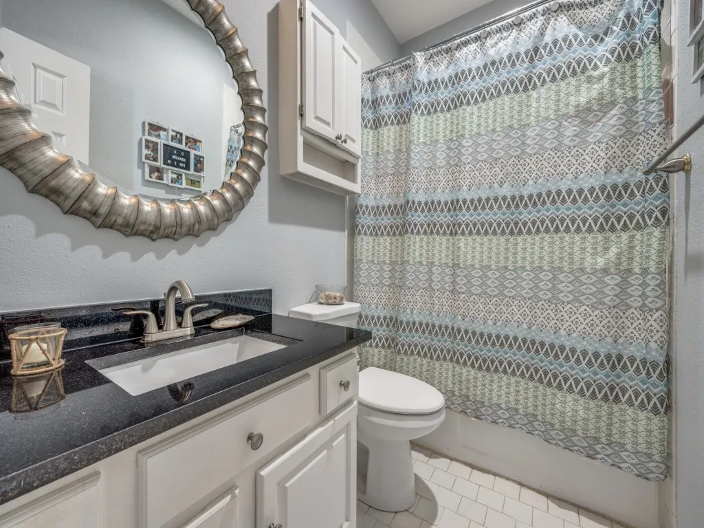 Condominium For Rent in Grayson County , 2164 Tanglewood Boulevard A105, Pottsboro, Texas 75076, 2 Bedroom, 3 Bathroom, Garage spaces, 1,251 Sqft, built in 1985, mls#21403734, Real Estate Agent in Pottsboro, Homes For Rent in Grayson county, Homes For Rent in Pottsboro, Realtor in Pottsboro Texas, Real Estate Brokerage Independent Realty Texas, Luminita Cordes Realtor
