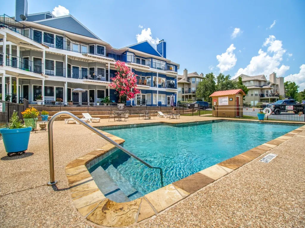 Condominium For Rent in Grayson County , 2164 Tanglewood Boulevard A105, Pottsboro, Texas 75076, 2 Bedroom, 3 Bathroom, Garage spaces, 1,251 Sqft, built in 1985, mls#21403734, Real Estate Agent in Pottsboro, Homes For Rent in Grayson county, Homes For Rent in Pottsboro, Realtor in Pottsboro Texas, Real Estate Brokerage Independent Realty Texas, Luminita Cordes Realtor