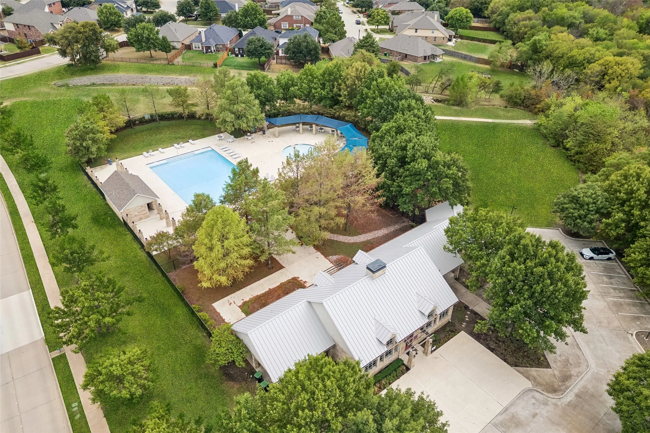 Single Family Residence For Sale in Denton County , 716 New Marion Road, Little Elm, Texas 75068, 4 Bedroom, 3 Bathroom, 2 Garage spaces, 2,521 Sqft, built in 2021, mls#21403151, Real Estate Agent in Little Elm, Homes For Sale in Denton county, Homes For Sale in Little Elm, Realtor in Little Elm Texas, Real Estate Brokerage Independent Realty Texas, Luminita Cordes Realtor