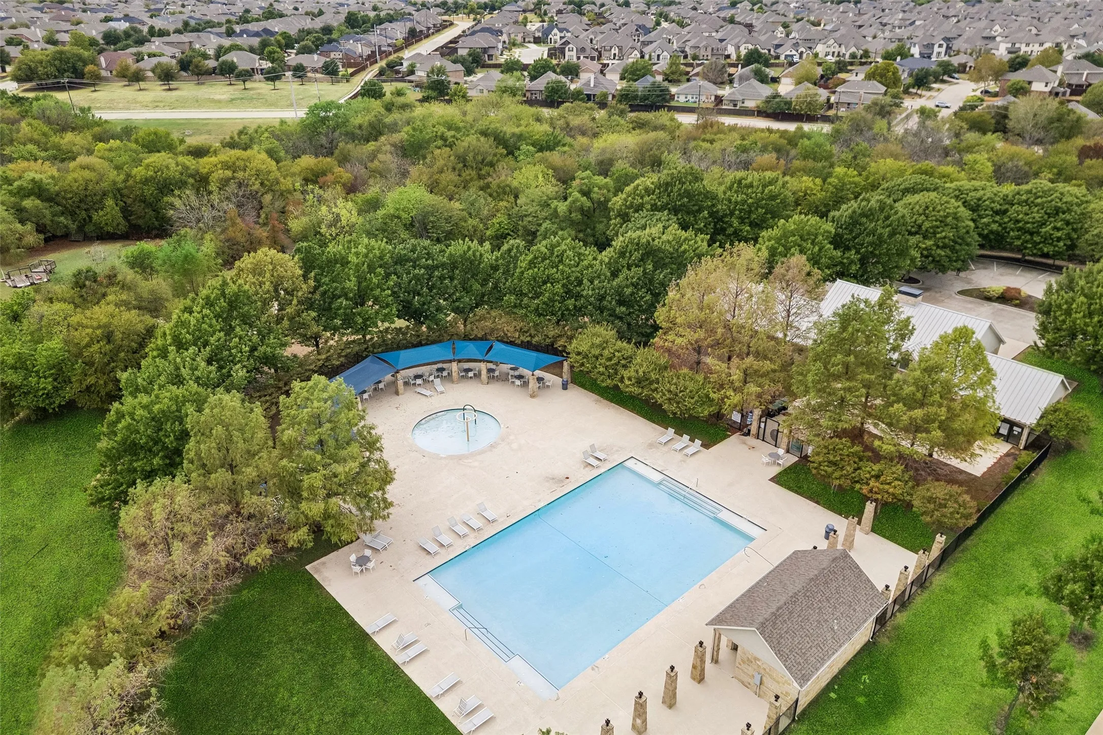 Single Family Residence For Sale in Denton County , 716 New Marion Road, Little Elm, Texas 75068, 4 Bedroom, 3 Bathroom, 2 Garage spaces, 2,521 Sqft, built in 2021, mls#21403151, Real Estate Agent in Little Elm, Homes For Sale in Denton county, Homes For Sale in Little Elm, Realtor in Little Elm Texas, Real Estate Brokerage Independent Realty Texas, Luminita Cordes Realtor