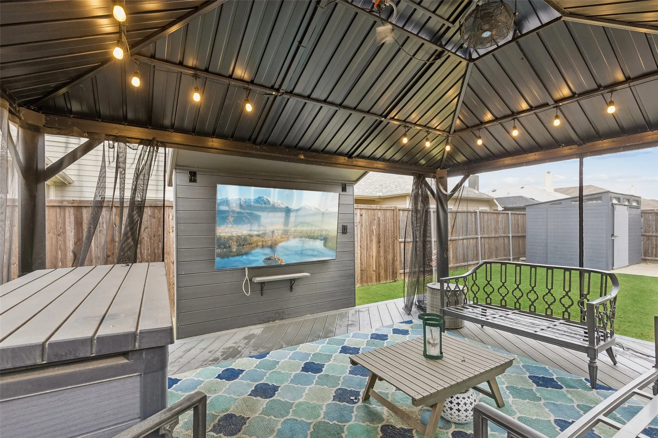 Single Family Residence For Sale in Denton County , 716 New Marion Road, Little Elm, Texas 75068, 4 Bedroom, 3 Bathroom, 2 Garage spaces, 2,521 Sqft, built in 2021, mls#21403151, Real Estate Agent in Little Elm, Homes For Sale in Denton county, Homes For Sale in Little Elm, Realtor in Little Elm Texas, Real Estate Brokerage Independent Realty Texas, Luminita Cordes Realtor