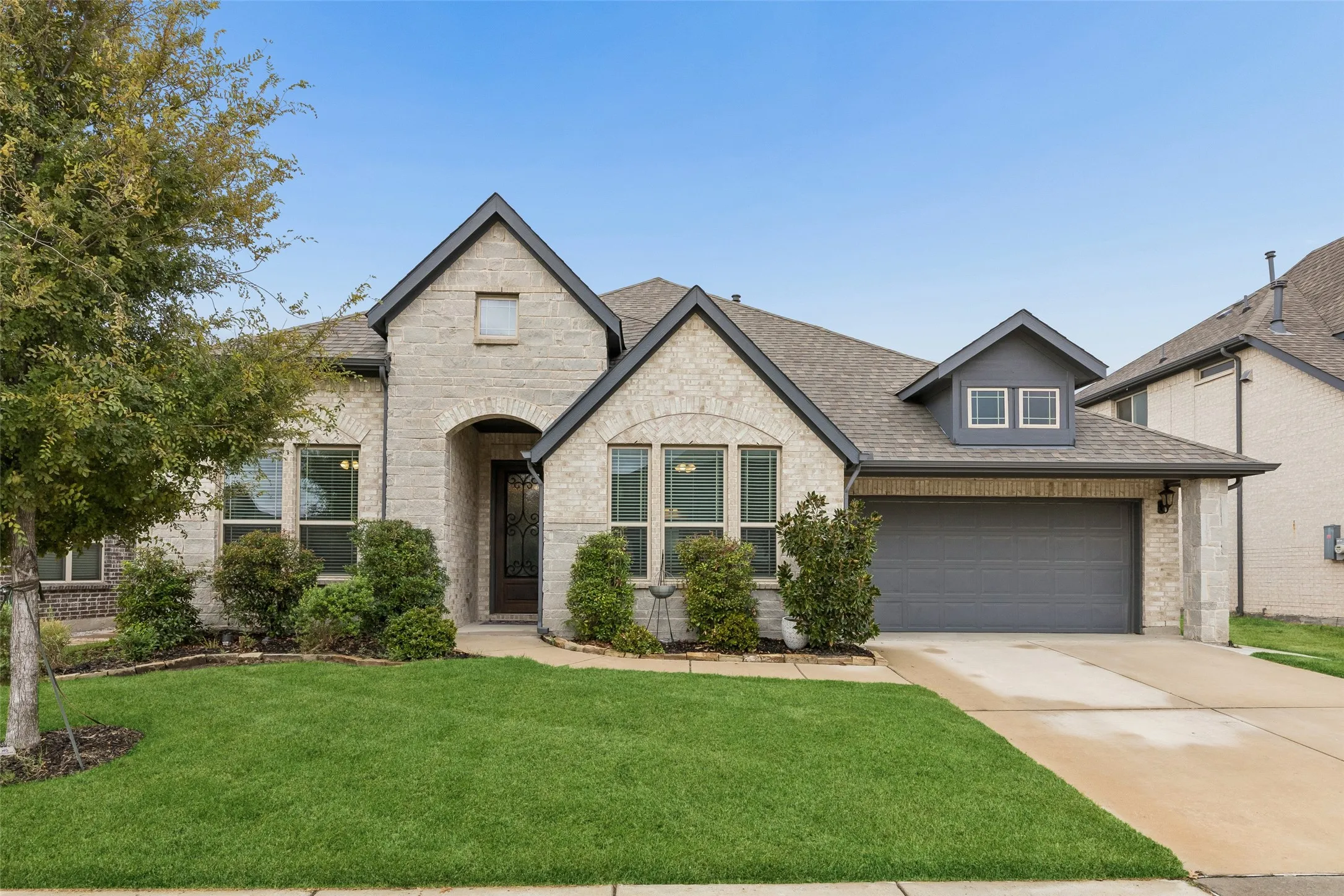 Single Family Residence For Sale in Denton County , 716 New Marion Road, Little Elm, Texas 75068, 4 Bedroom, 3 Bathroom, 2 Garage spaces, 2,521 Sqft, built in 2021, mls#21403151, Real Estate Agent in Little Elm, Homes For Sale in Denton county, Homes For Sale in Little Elm, Realtor in Little Elm Texas, Real Estate Brokerage Independent Realty Texas, Luminita Cordes Realtor