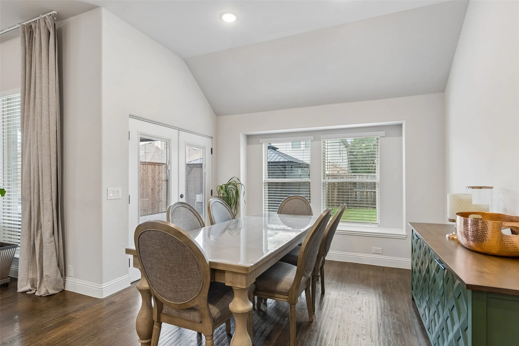 Single Family Residence For Sale in Denton County , 716 New Marion Road, Little Elm, Texas 75068, 4 Bedroom, 3 Bathroom, 2 Garage spaces, 2,521 Sqft, built in 2021, mls#21403151, Real Estate Agent in Little Elm, Homes For Sale in Denton county, Homes For Sale in Little Elm, Realtor in Little Elm Texas, Real Estate Brokerage Independent Realty Texas, Luminita Cordes Realtor
