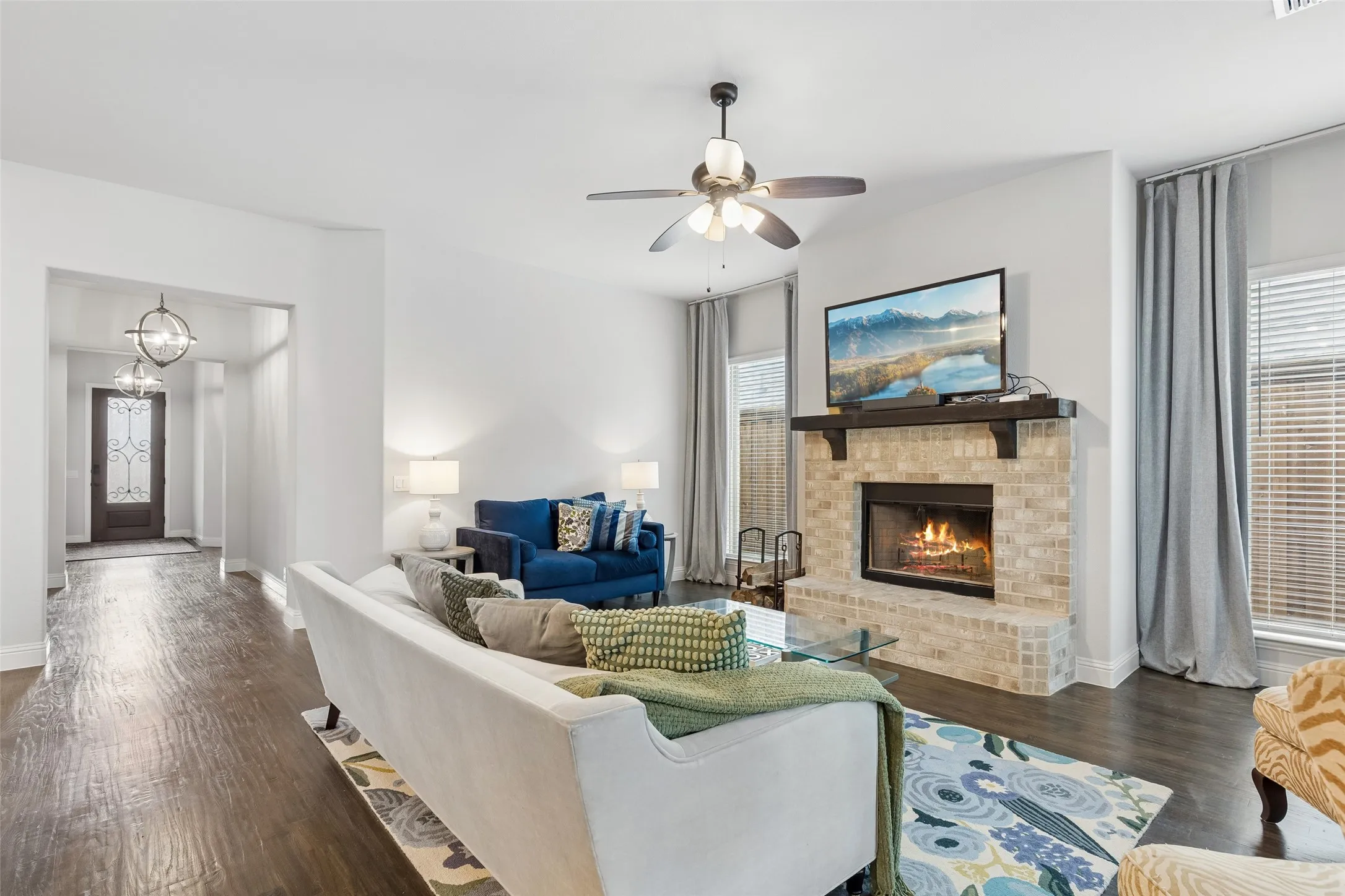 Single Family Residence For Sale in Denton County , 716 New Marion Road, Little Elm, Texas 75068, 4 Bedroom, 3 Bathroom, 2 Garage spaces, 2,521 Sqft, built in 2021, mls#21403151, Real Estate Agent in Little Elm, Homes For Sale in Denton county, Homes For Sale in Little Elm, Realtor in Little Elm Texas, Real Estate Brokerage Independent Realty Texas, Luminita Cordes Realtor