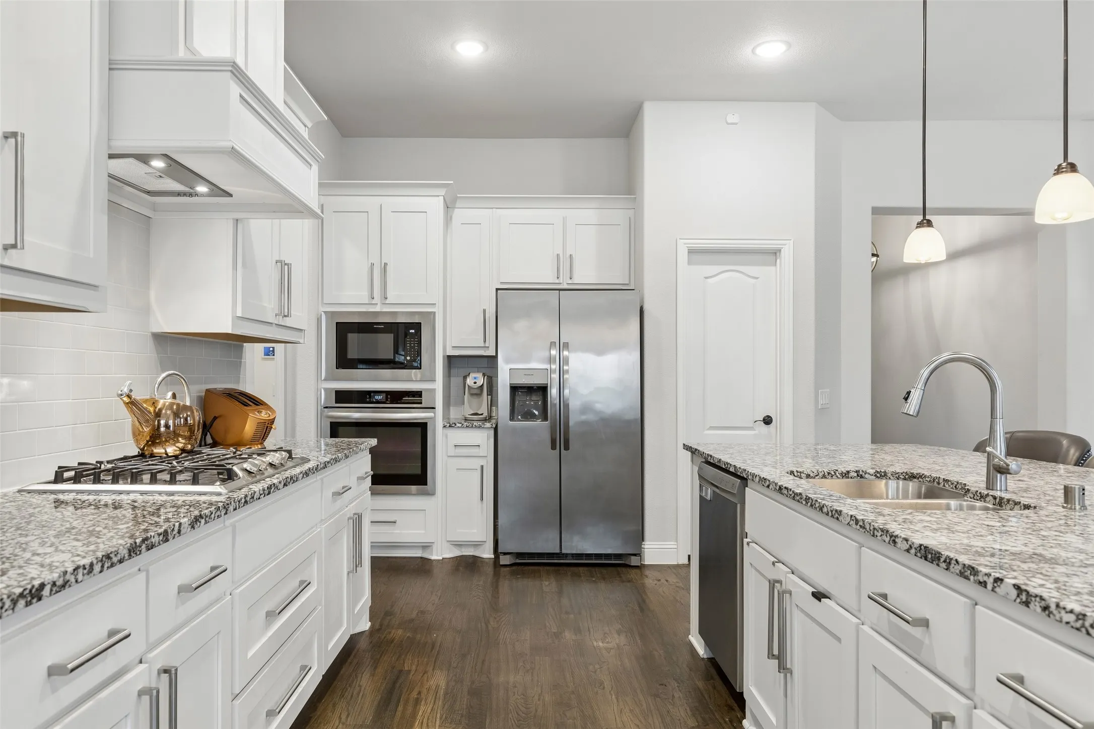 Single Family Residence For Sale in Denton County , 716 New Marion Road, Little Elm, Texas 75068, 4 Bedroom, 3 Bathroom, 2 Garage spaces, 2,521 Sqft, built in 2021, mls#21403151, Real Estate Agent in Little Elm, Homes For Sale in Denton county, Homes For Sale in Little Elm, Realtor in Little Elm Texas, Real Estate Brokerage Independent Realty Texas, Luminita Cordes Realtor