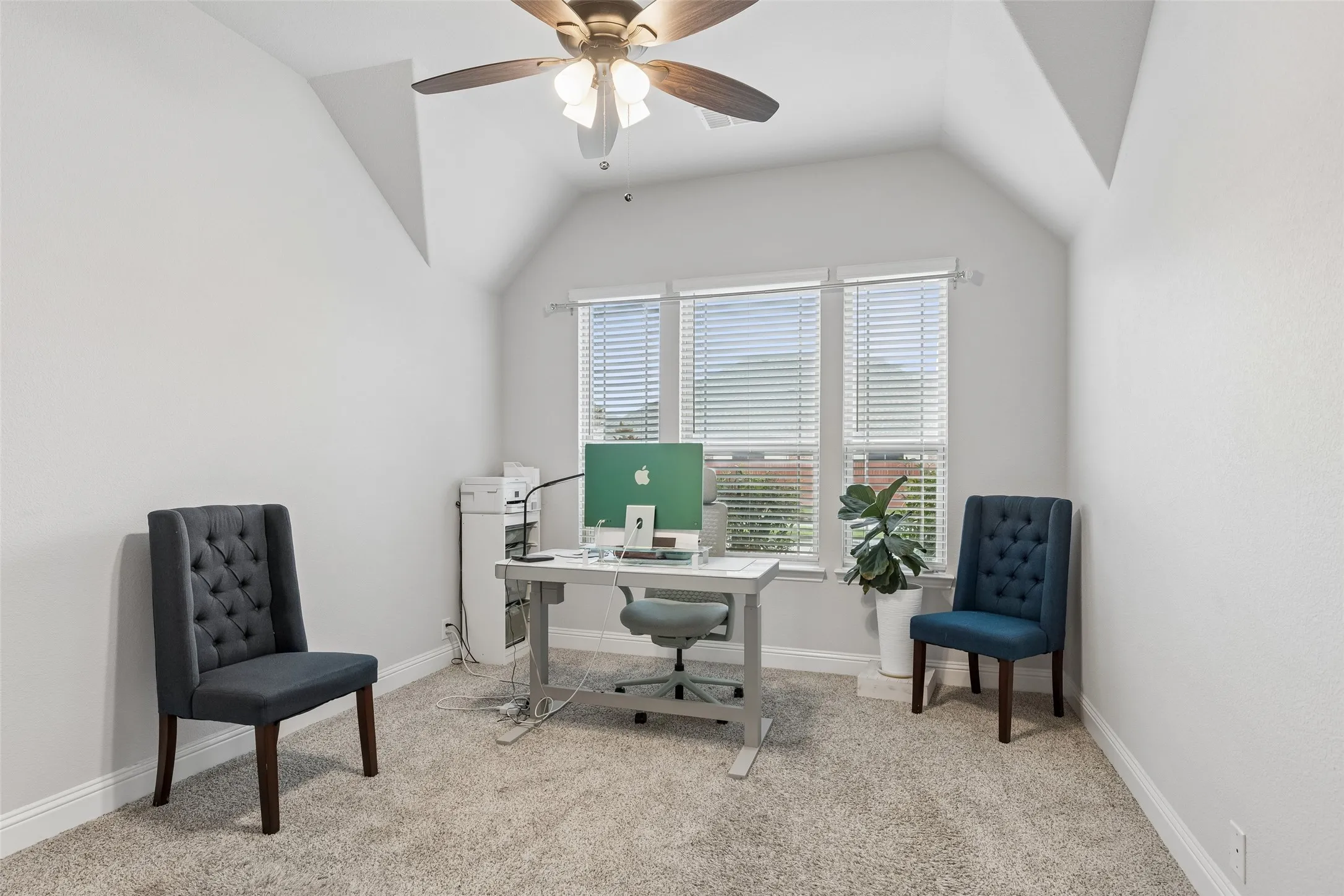 Single Family Residence For Sale in Denton County , 716 New Marion Road, Little Elm, Texas 75068, 4 Bedroom, 3 Bathroom, 2 Garage spaces, 2,521 Sqft, built in 2021, mls#21403151, Real Estate Agent in Little Elm, Homes For Sale in Denton county, Homes For Sale in Little Elm, Realtor in Little Elm Texas, Real Estate Brokerage Independent Realty Texas, Luminita Cordes Realtor