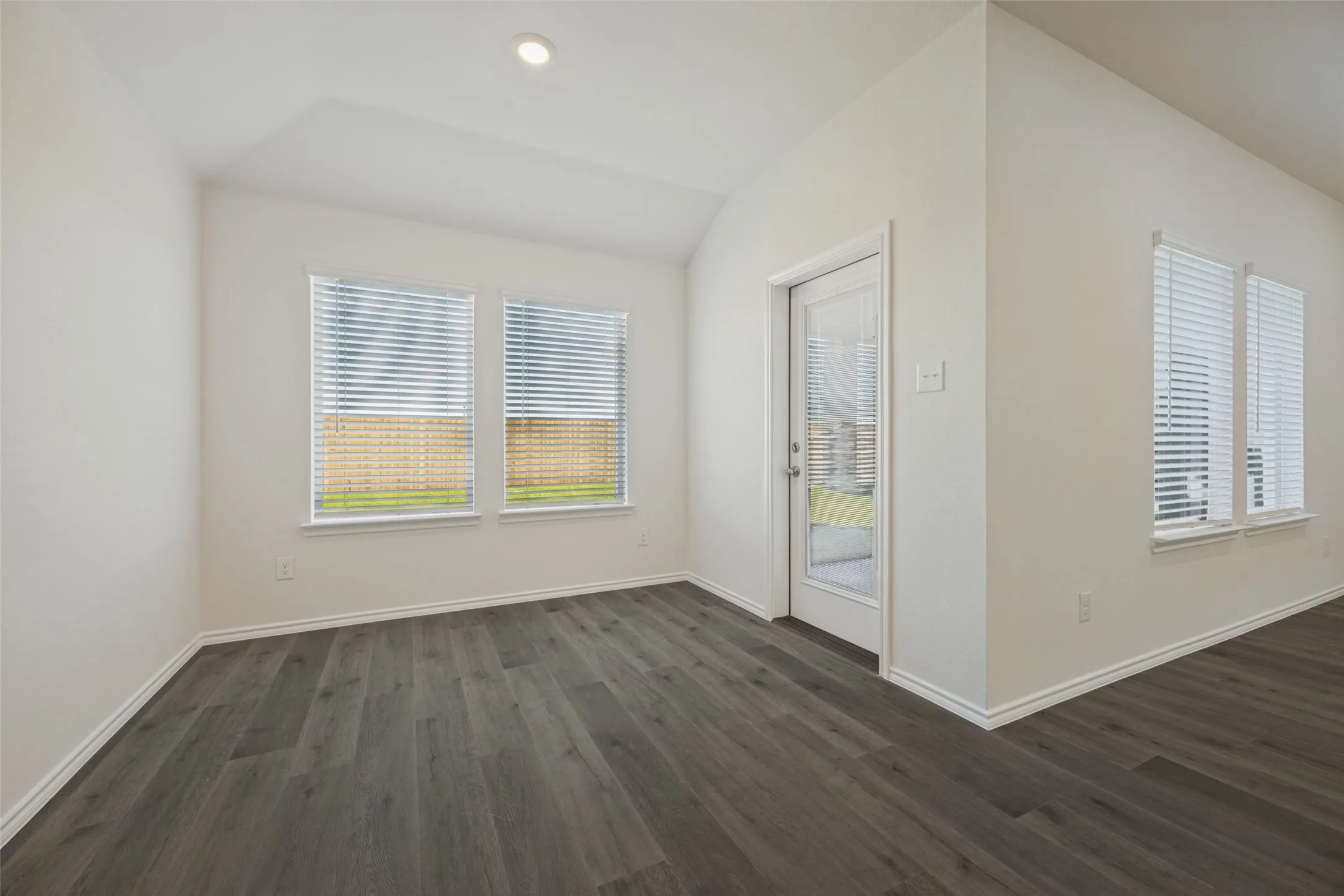 Single Family Residence For Rent in Collin County , 400 Saddle Blanket Drive, Nevada, Texas 75173, 2 Bedroom, 2 Bathroom, 2 Garage spaces, 1,655 Sqft, built in 2026, mls#21403736, Real Estate Agent in Nevada, Homes For Rent in Collin county, Homes For Rent in Nevada, Realtor in Nevada Texas, Real Estate Brokerage Independent Realty Texas, Luminita Cordes Realtor