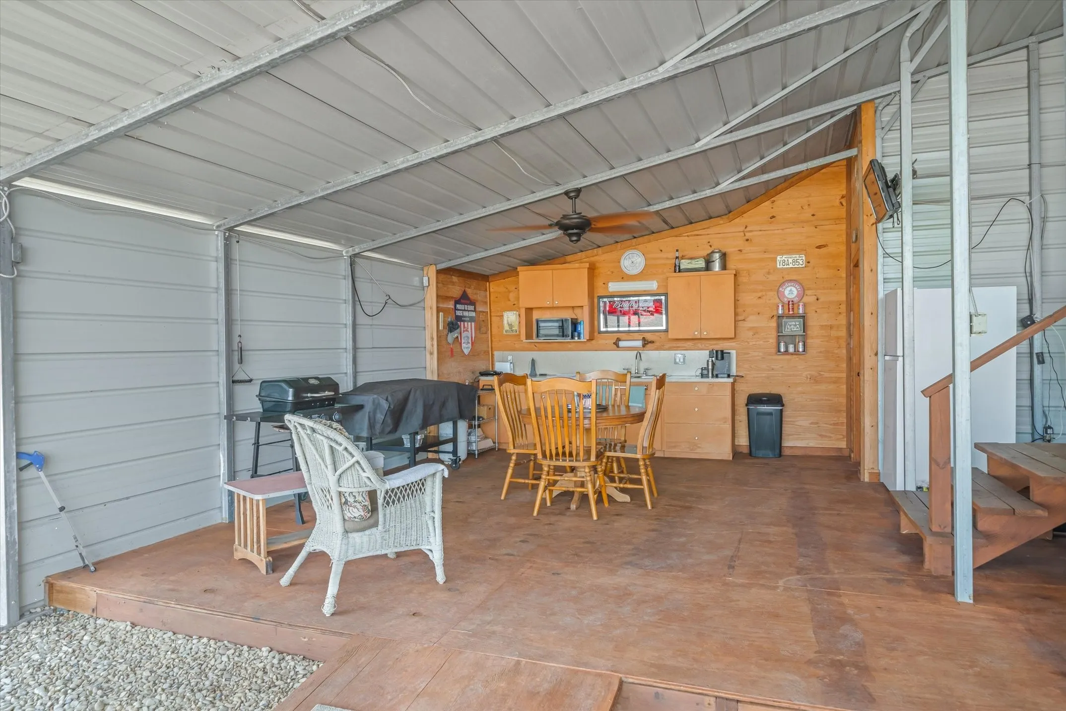 Single Family Residence For Sale in Van Zandt County , 189 VZ County Road 3727, Wills Point, Texas 75169, 1 Bedroom, 1 Bathroom, Garage spaces, 400 Sqft, built in 2023, mls#21393839, Real Estate Agent in Wills Point, Homes For Sale in Van Zandt county, Homes For Sale in Wills Point, Realtor in Wills Point Texas, Real Estate Brokerage Independent Realty Texas, Luminita Cordes Realtor