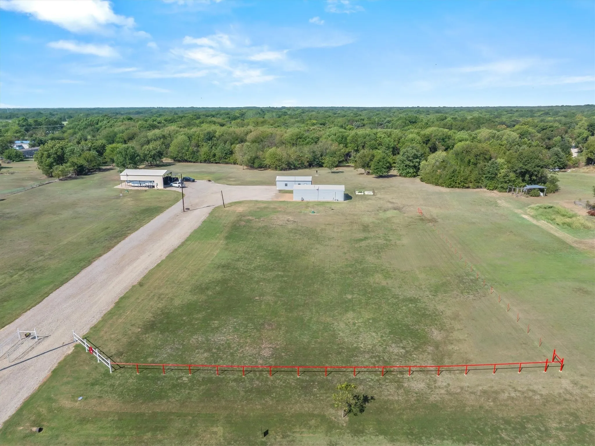 Single Family Residence For Sale in Van Zandt County , 189 VZ County Road 3727, Wills Point, Texas 75169, 1 Bedroom, 1 Bathroom, Garage spaces, 400 Sqft, built in 2023, mls#21393839, Real Estate Agent in Wills Point, Homes For Sale in Van Zandt county, Homes For Sale in Wills Point, Realtor in Wills Point Texas, Real Estate Brokerage Independent Realty Texas, Luminita Cordes Realtor